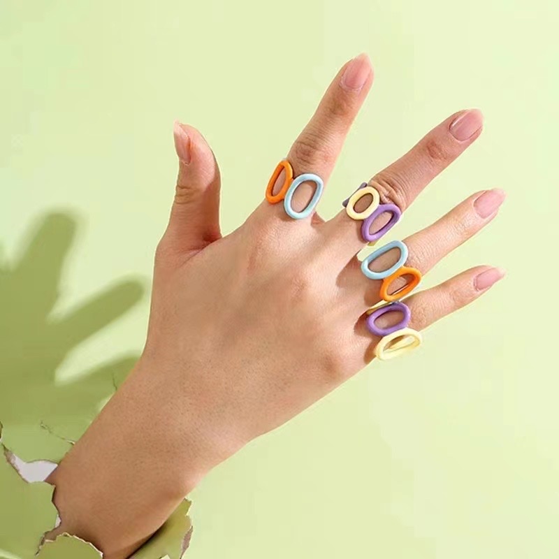 The copper-plated real gold colored oil-dripping ring has a unique personality Item Picture