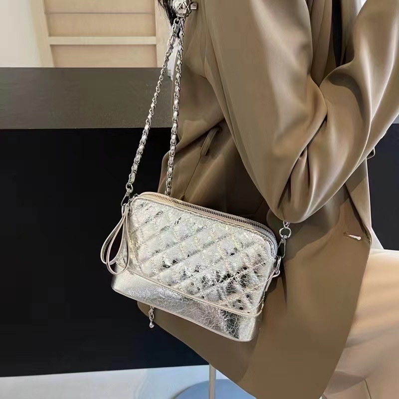 热销女士包包 箱包新款潮流女包 时尚休闲手提单肩斜挎包详情图3