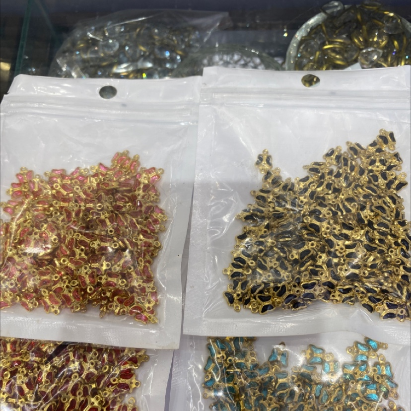 饰品配件饰品配件饰品陪件饰品陪件蝴蝶包边双吊白底实物图