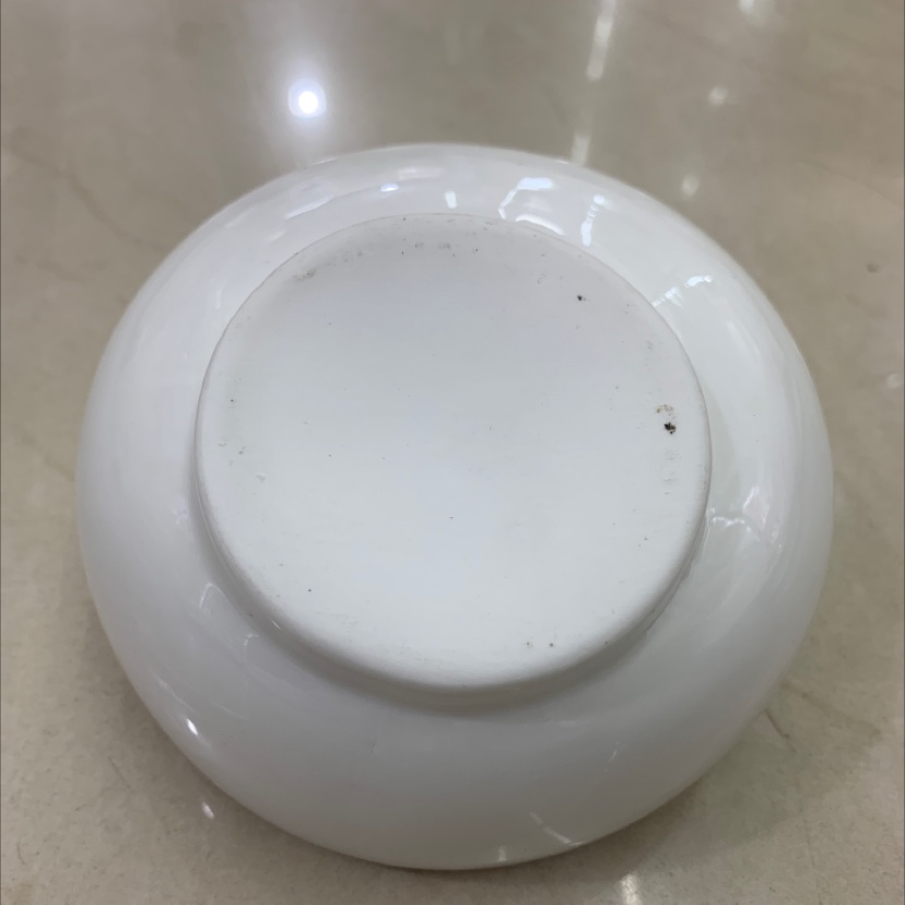 新款球形碗，外观新颖设计，适合酒店西餐厅选用！欢迎选购！白底实物图