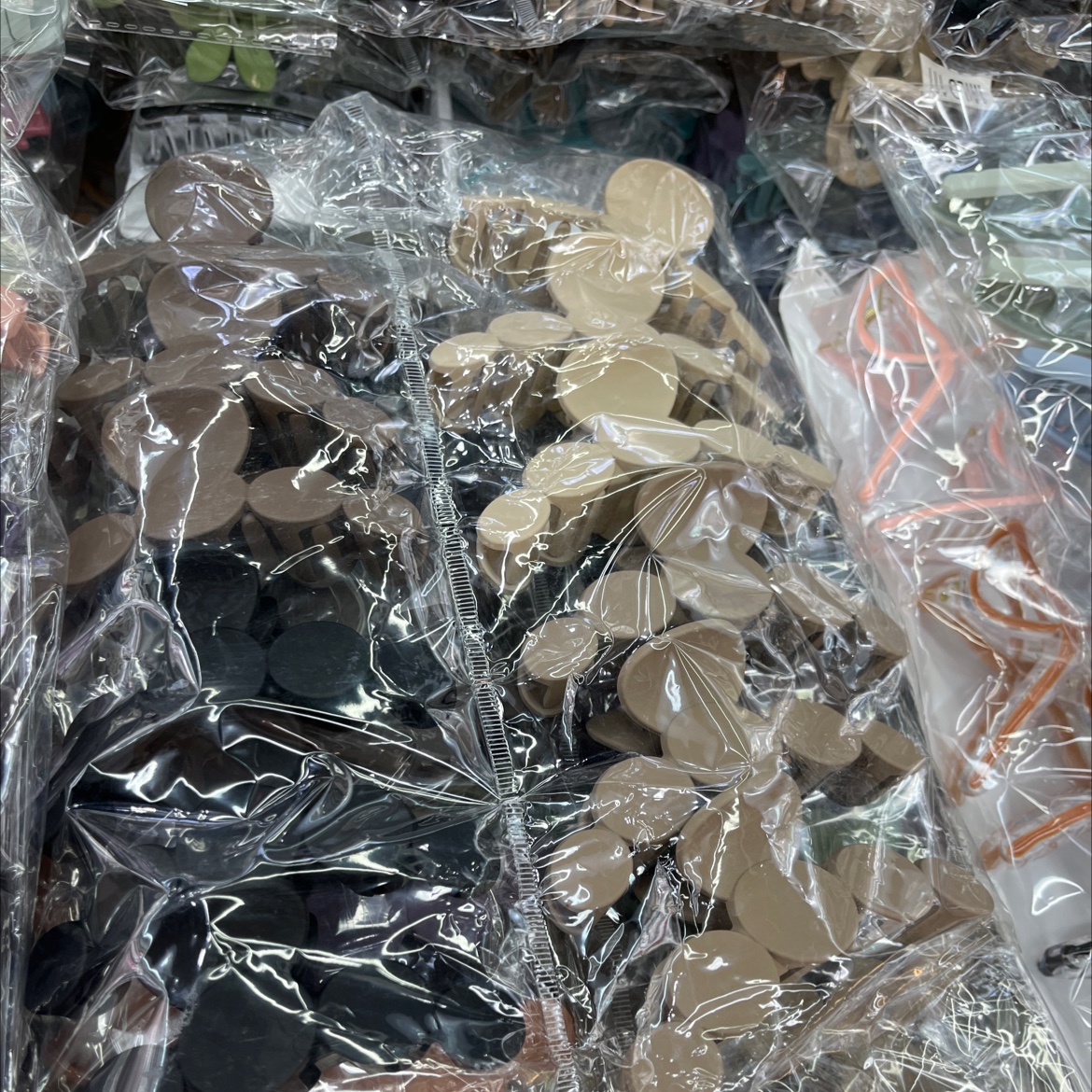 创意饰品鲨鱼夹 发夹抓夹 发饰头饰 时尚女士发饰品 独特设计炫酷造型抓夹产品图