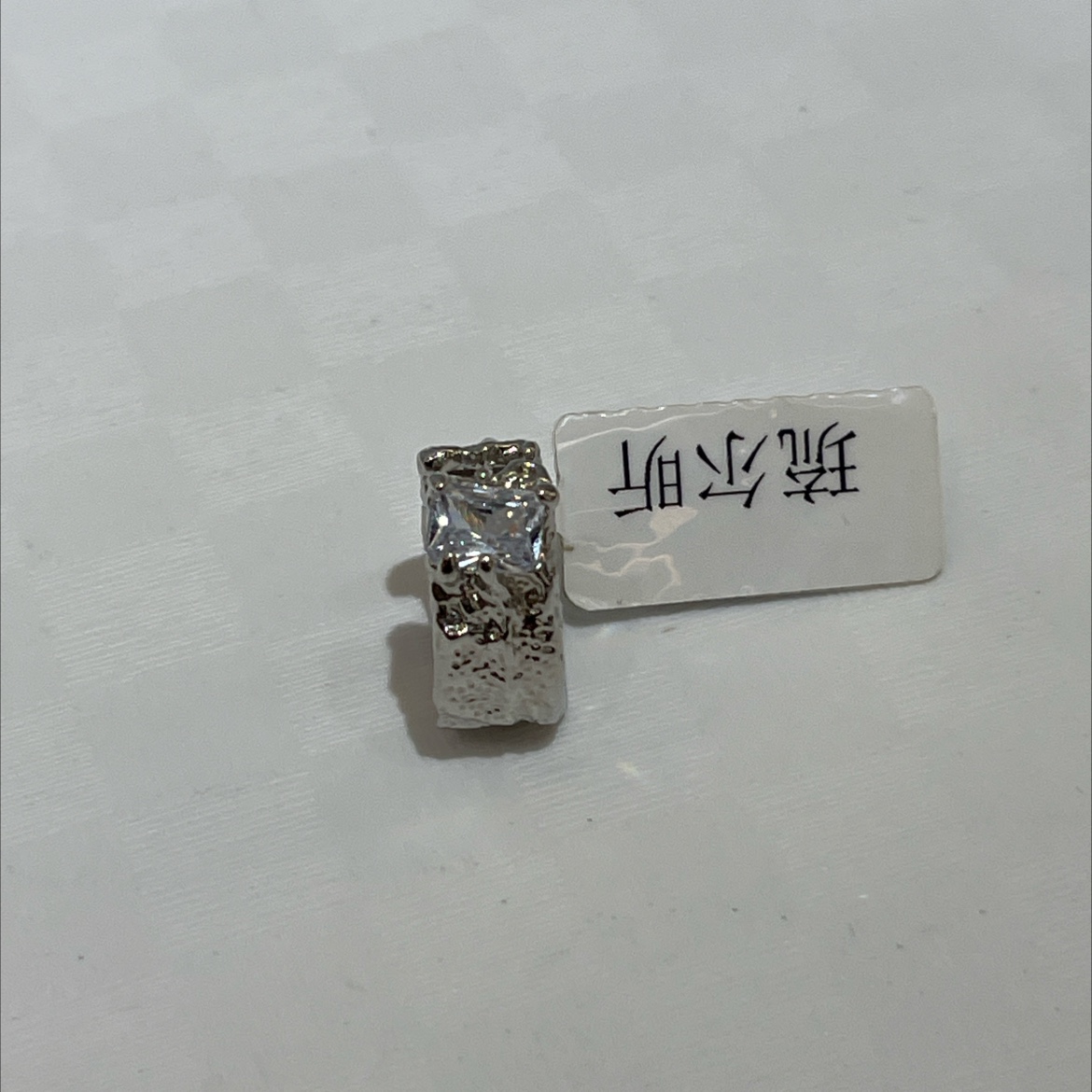 Zircon copper ring, zircon personalized diamond design, unique and fashionable jewelry, exquisite women's ring gift details Picture