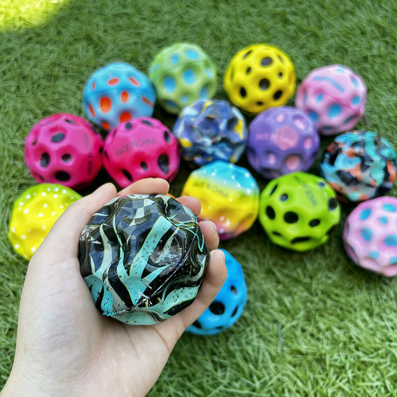 Douyin Cross-border 6.5 Heat Transfer High Elasticity Hole Moon Ball Children's Parent-Child Interactive PU Solid Foam Elastic Ball Application Scenario