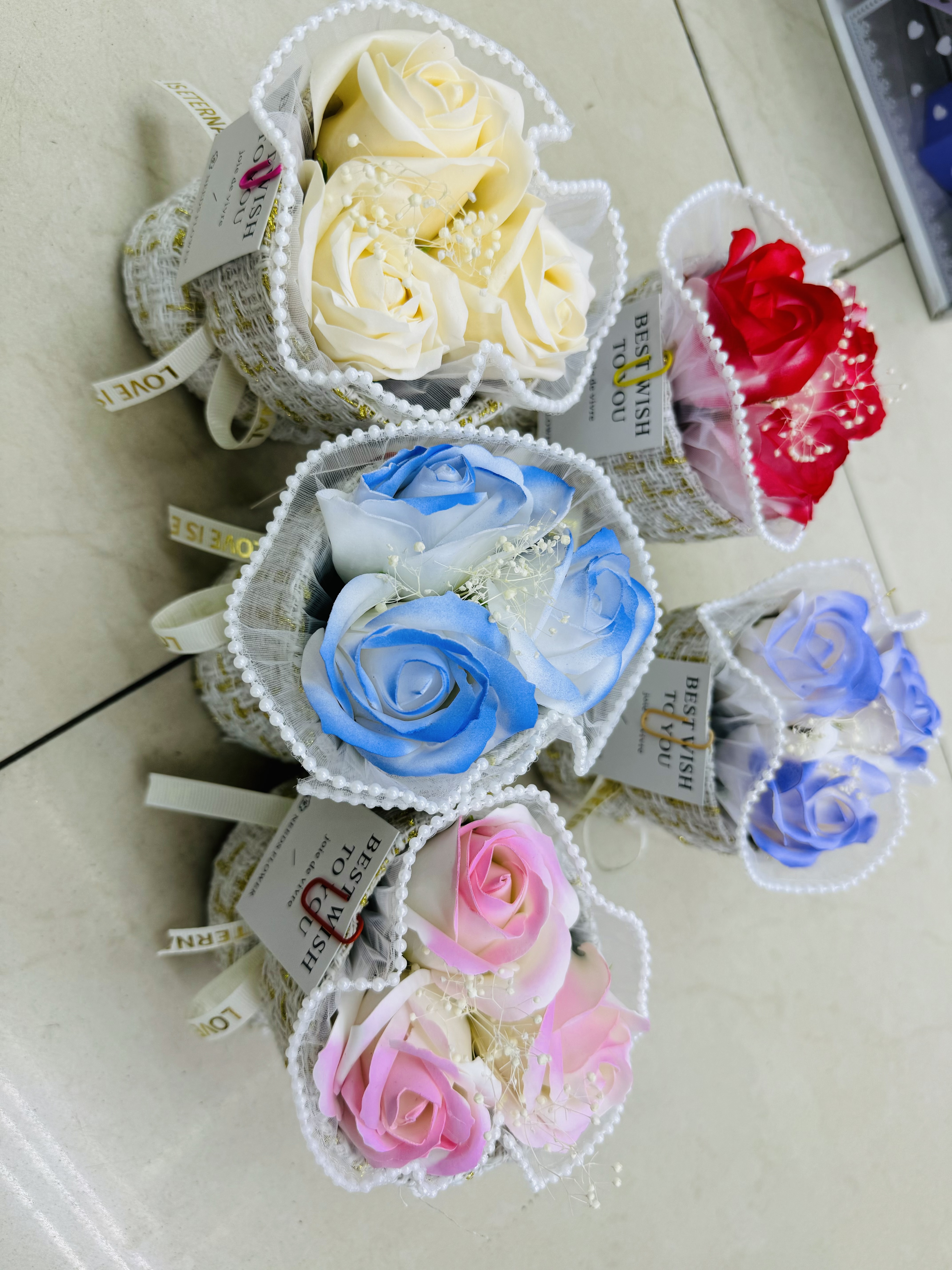 Small, exquisite and unique handcrafted handicrafts, home decoration and display, creative gifts, artworks, graduation gifts, knitted mini woolen bouquets, simulated cream puffs, little chanese-style birthday gifts, kindergarten graduation bouquets