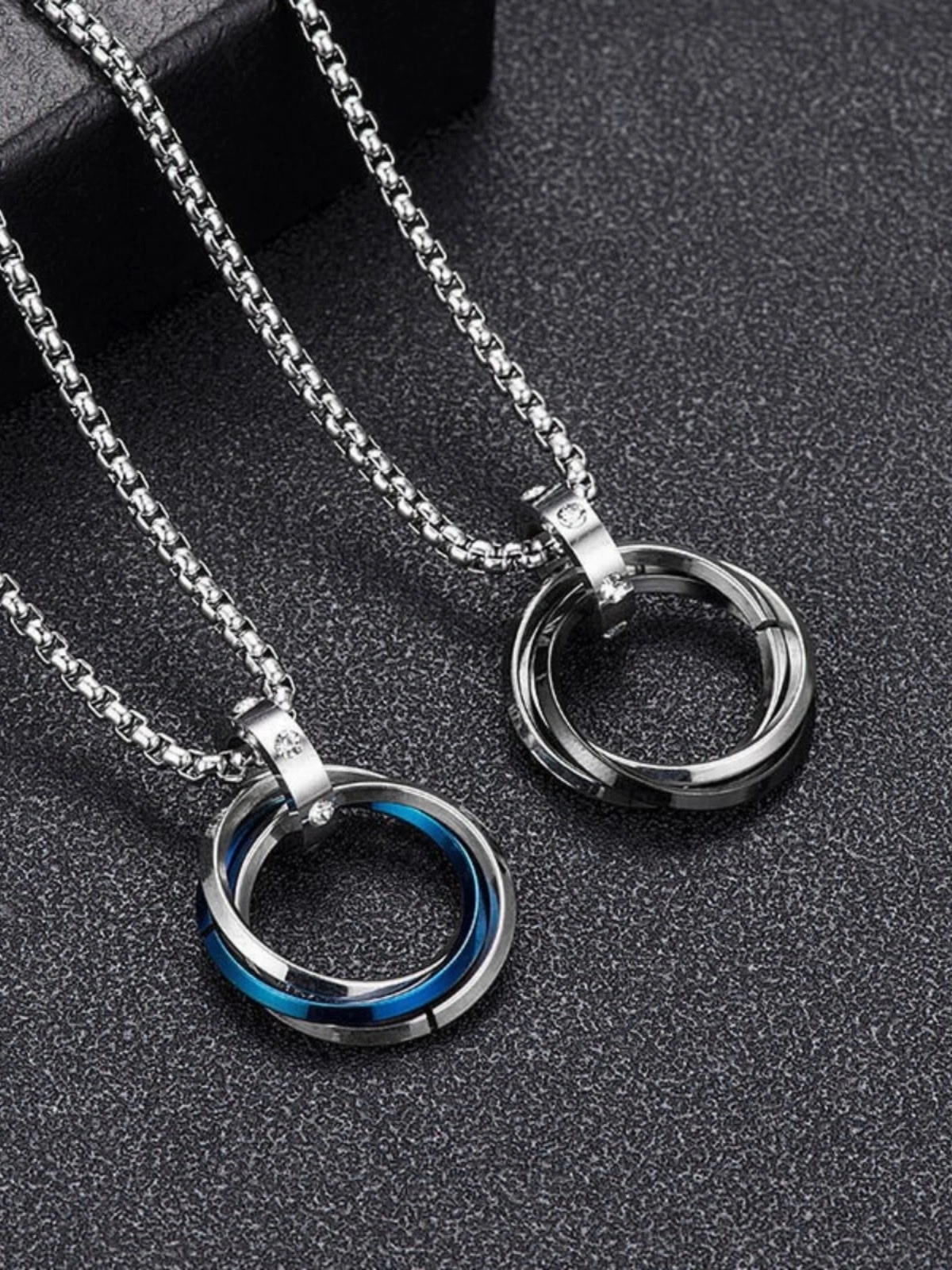 Interlocking, niche and high-end necklace, men's trendy hoodie chain, men's long chain pendant, men's accessory, women's detail image 8