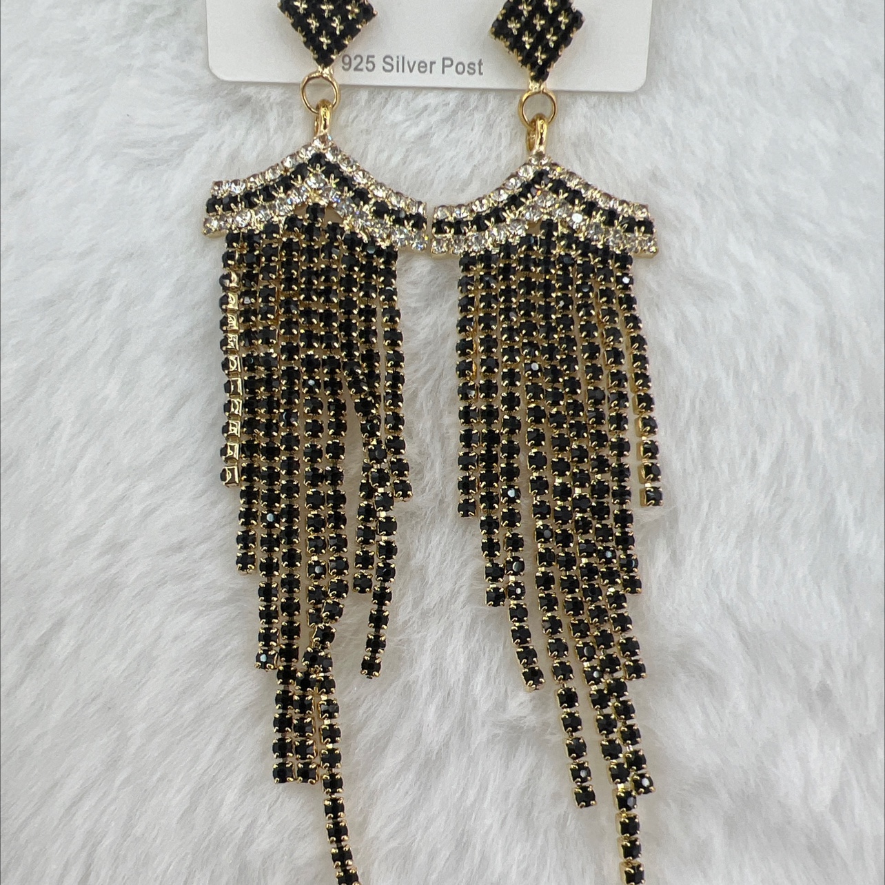 High-end zirconia earrings from a famous brand, fashionable accessories, shining earrings, unique design, exquisite and beautiful earrings, European popular online hit, star-style zirconia earrings