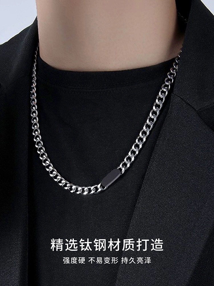 American-style titanium steel necklace for both men and women, high-end sweater chain that doesn't fade, hip-hop collarbone chain, a versatile accessory for men Specification image
