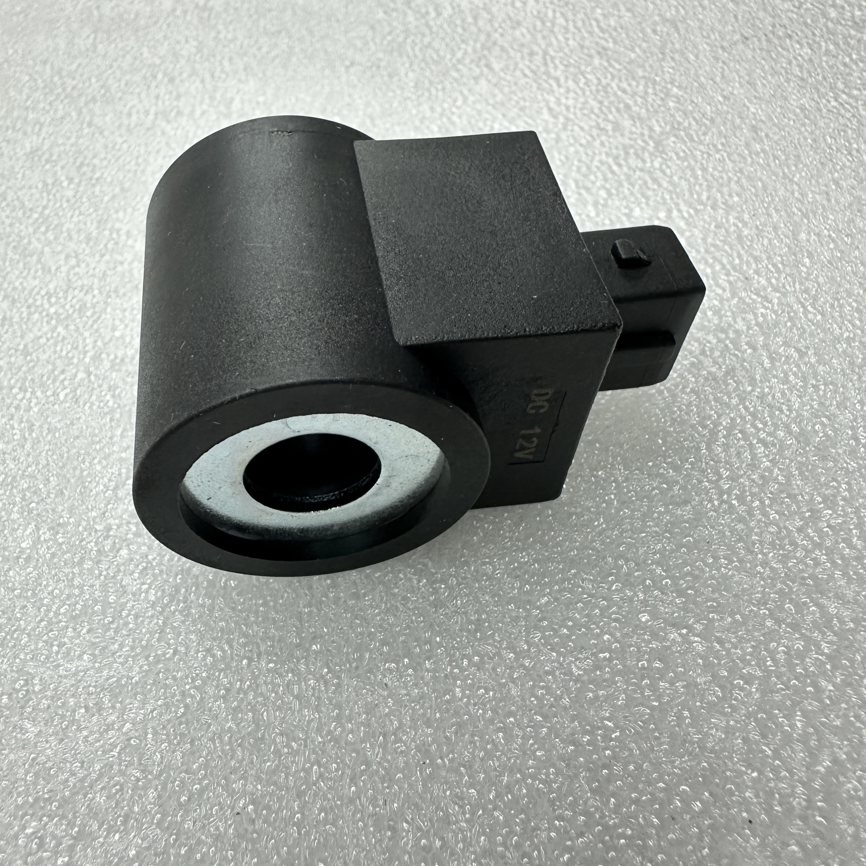 Excavator parts are suitable for JCB engine electromagnetic coils 25/974641 of JCB excavators Specification image