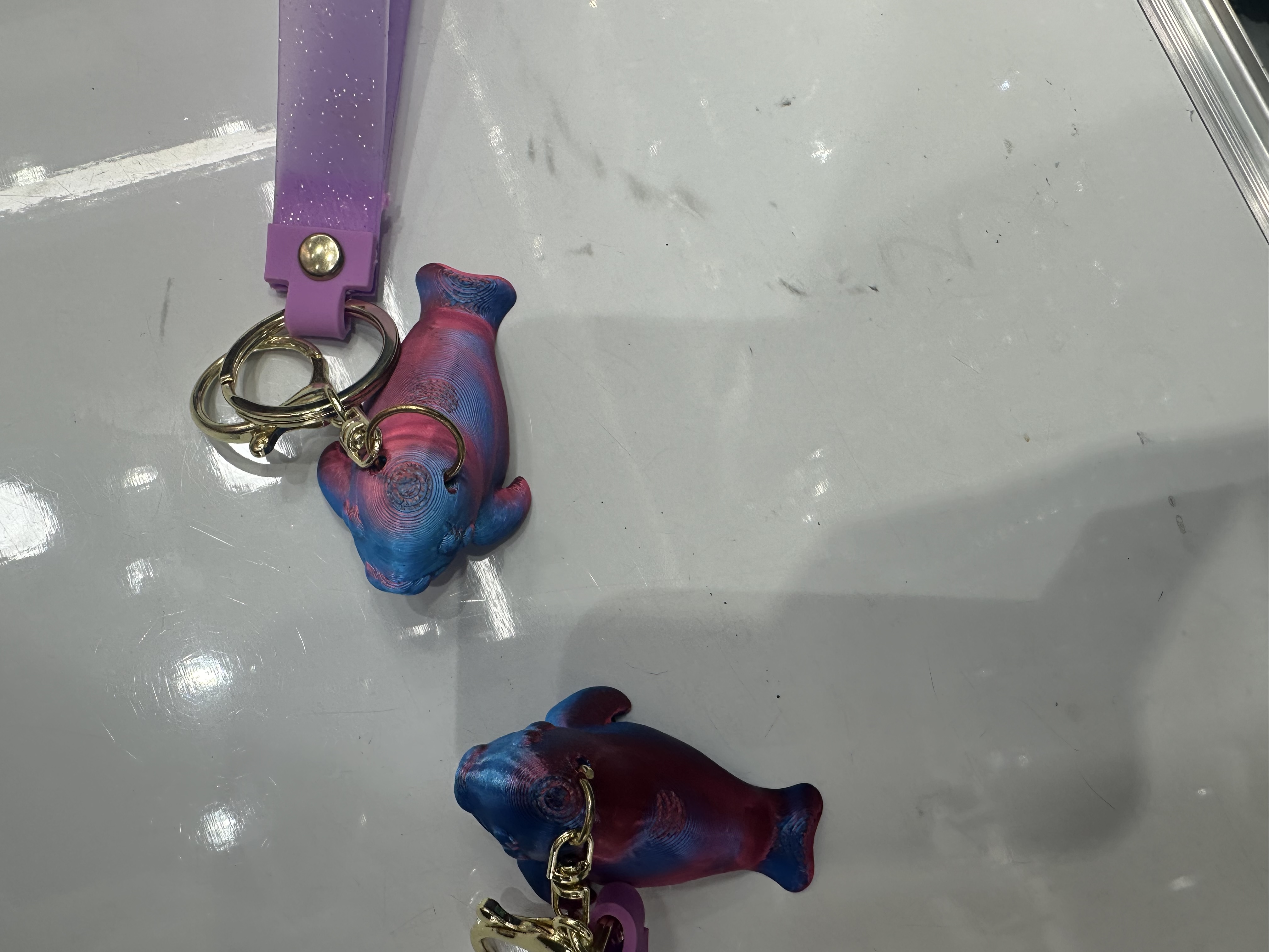 钥匙挂件 双用时尚装饰品 精致小巧可爱挂饰白底实物图