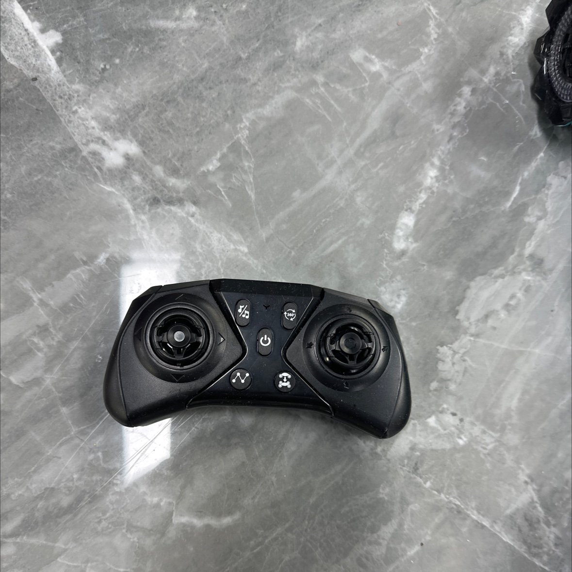 遥控扭变车特技车横向360度旋转带灯光带音乐两个颜色儿童玩具两个遥控器手表加遥控器儿童玩具细节图