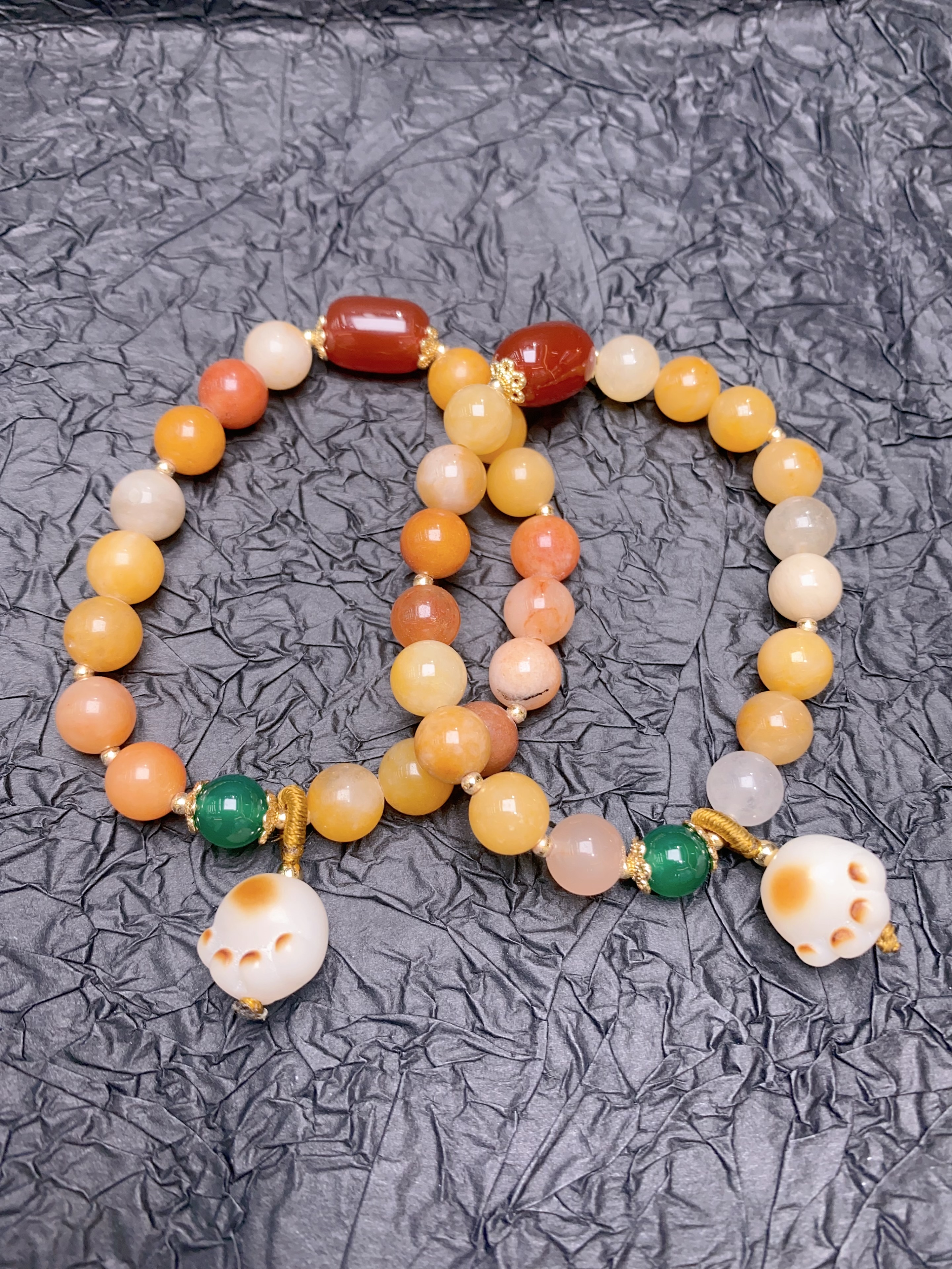 Gold Wire Jade Using 8 Centimetres Gold Wire Jade, With Red Agate, Green Agate Bodhi And Other Accessories,

The Pendant Uses Bodhi As A Combination, And The String Plays With The String

Gold Silk Jade Bodhi Cat Claw Specification drawing