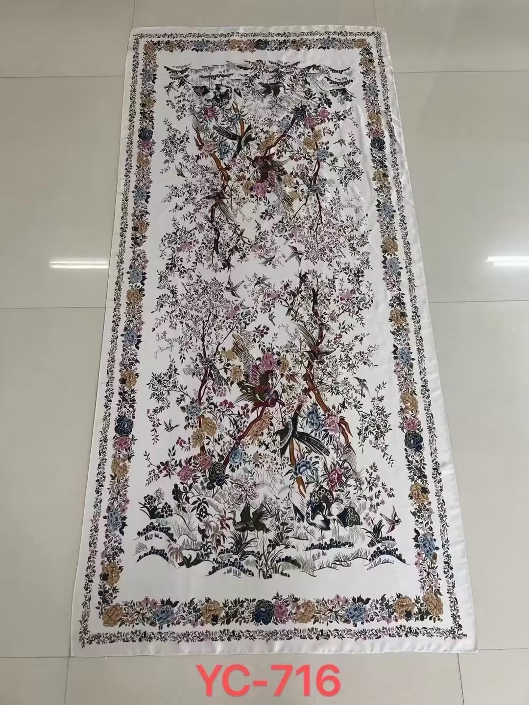 New High-End Cloud Brocade Brocade Silk Scarf Elegant Long Towel Temperament With Fashion Sun Beach Towel Windproof Cape Application Scenario