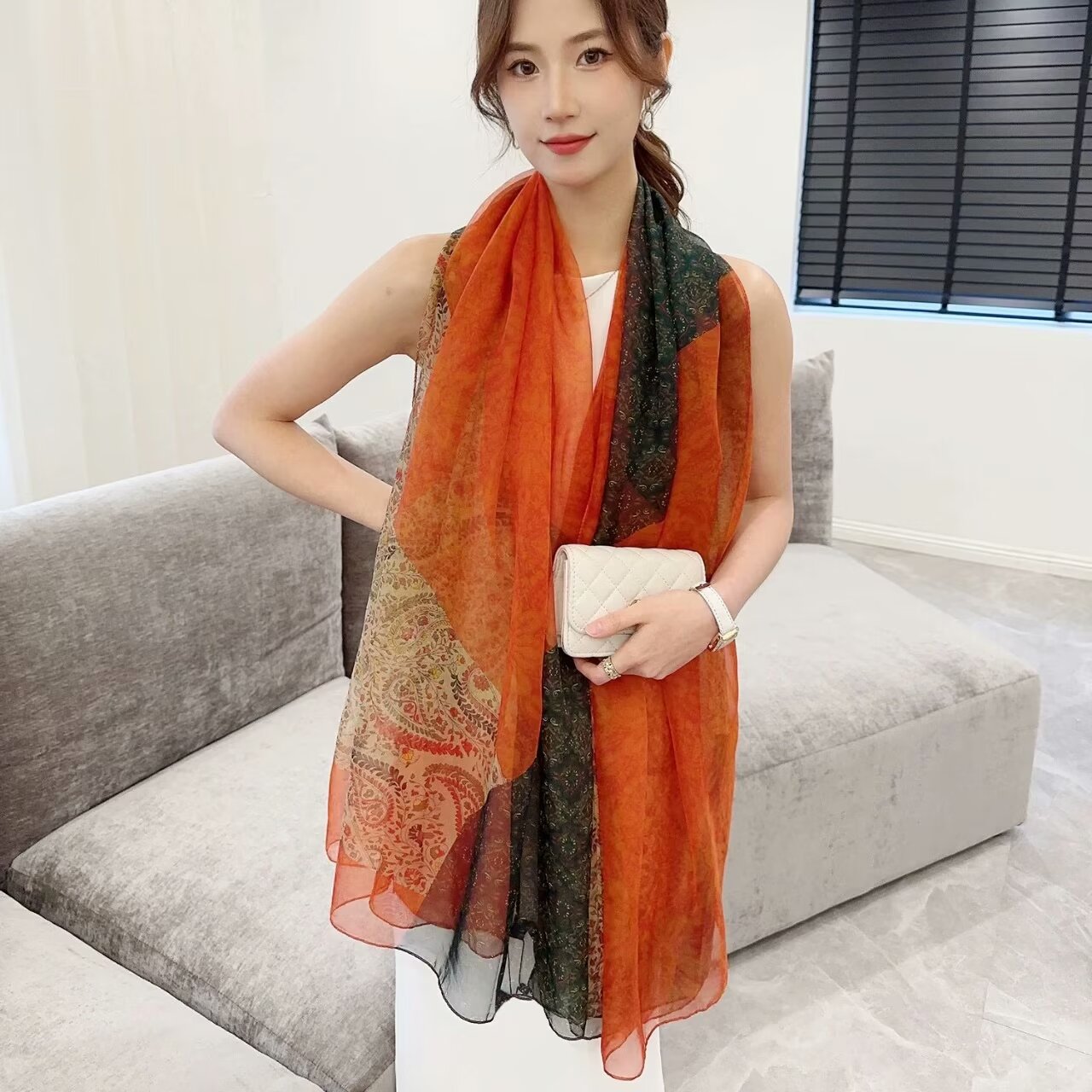 2024 New Yurosa Summer New Sunblock Scarf Gauze Gauze Breathable And Elegant Beach Scarf Scarf Girls Silk Scarf Application Scenario