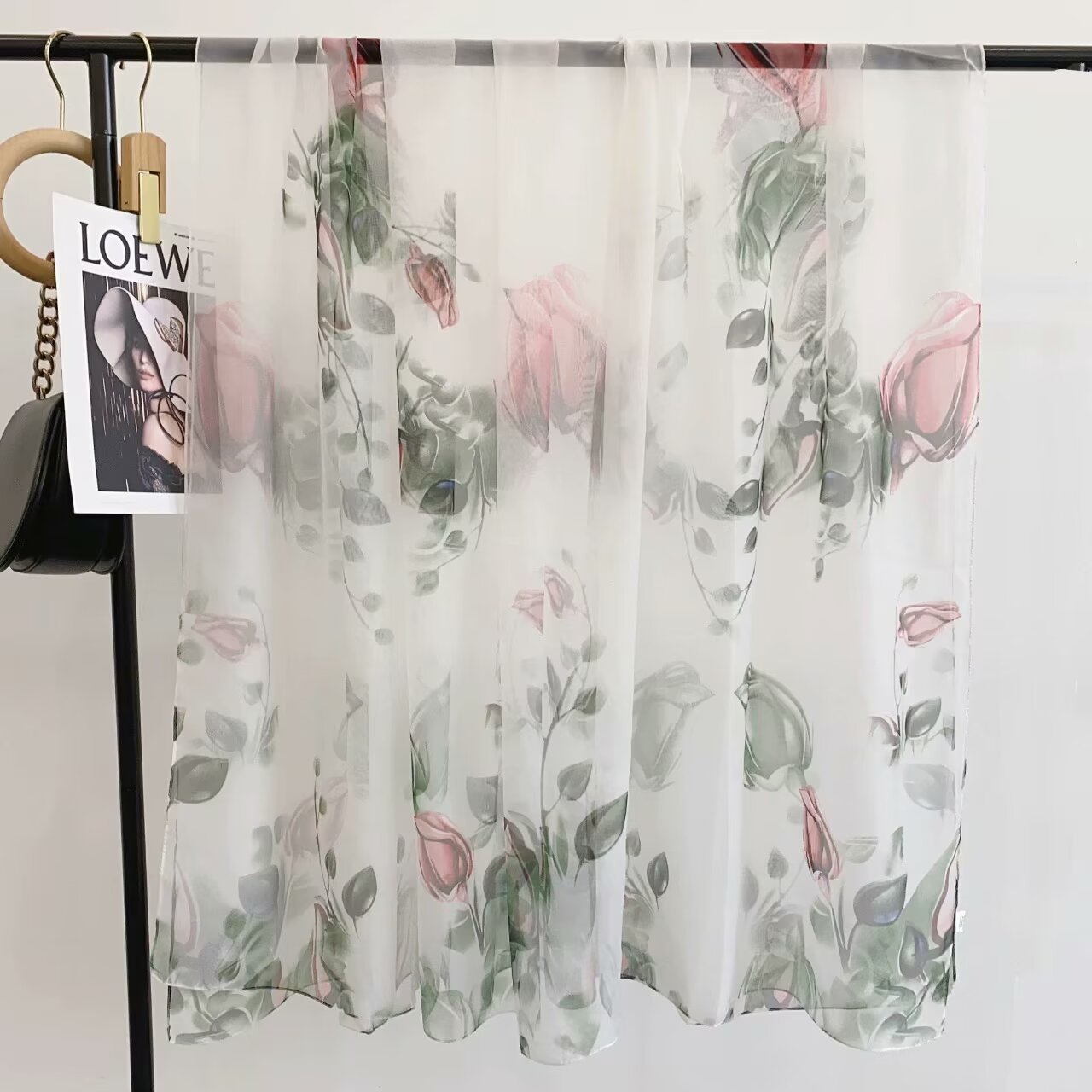 2024 New Elegant Yurosa Silk Scarf Sun Protection Beach Towel Gauze Scarf Light Soft Shawl Item Picture