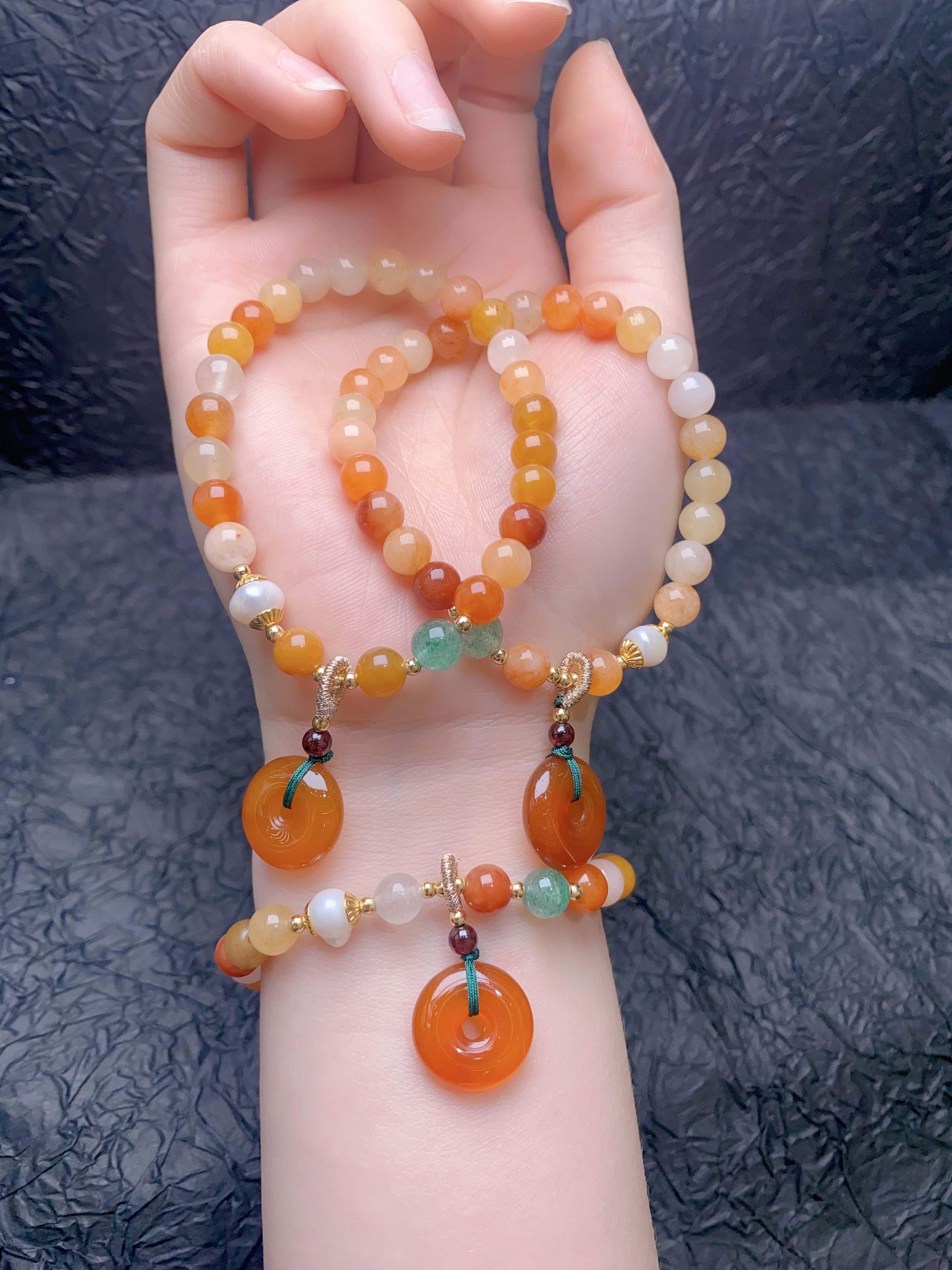 The Gold Thread Jade Clasp Uses 6 Centimeters Gold Thread Jade, With Pearls, Green Strawberry Crystal, Garnet And Other Accessories, And The Pendant Uses Jade Pulp As A Combination.
Gold And Jade Like Oil. String, String Girl. Specification drawing