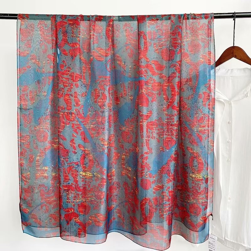 2024 New Elegant Yurosa Silk Scarf Sun Protection Beach Towel Gauze Scarf Light Soft Shawl Application Scenario