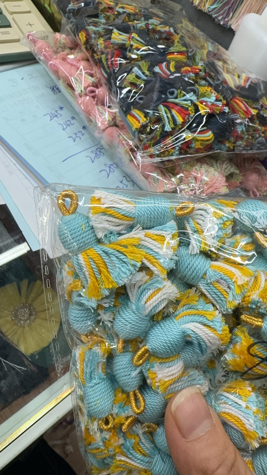 Handmade DIY materials: cotton rope, elastic thread, jade thread, beaded thread, lobster knot, mobile phone rope, bracelet, necklace, woven accessories, wear-resistant and stretchable details Picture