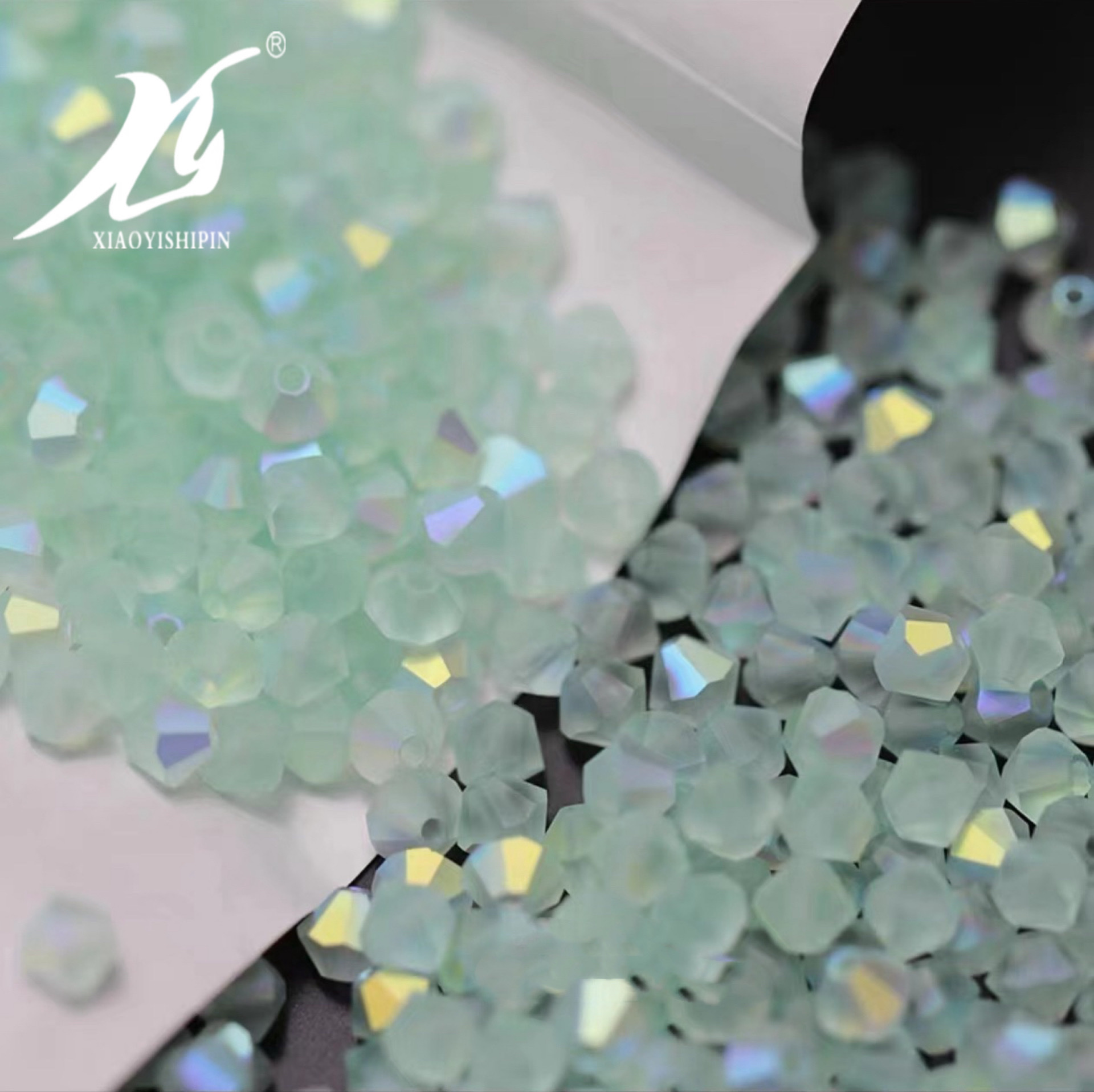 Iridescent matte crystal diamond beads, clothing accessories, French embroidery beaded beads, beaded embroidery accessories, rice bead ornaments, diy materials, crystal beaded beads Application Scenario