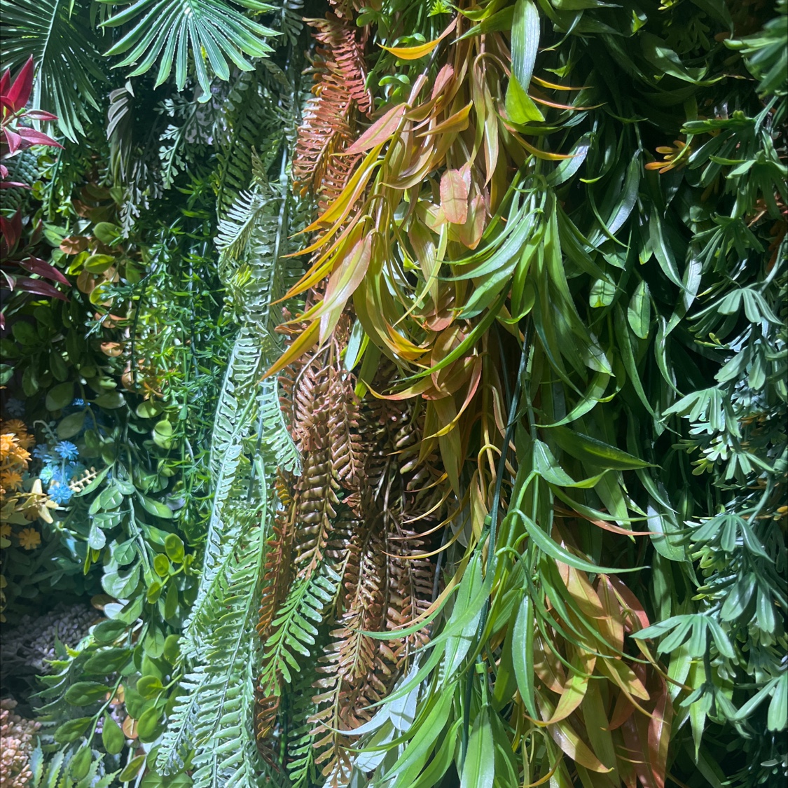 仿真塑料绿植挂墙壁挂，绿色植物藤条藤蔓，仿真植物壁挂藤条藤蔓细节图