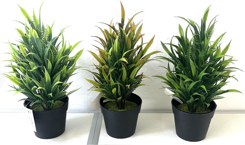 Celebration-specific artificial flower bouquets, artificial flowers, and simulated flowers made of silicone material, with a realistic touch. The simulated flowers are durable and do not fade, allowing for long-term preservation as souvenirs