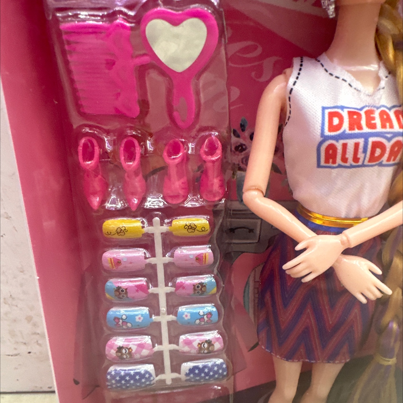 娃娃公仔实物图