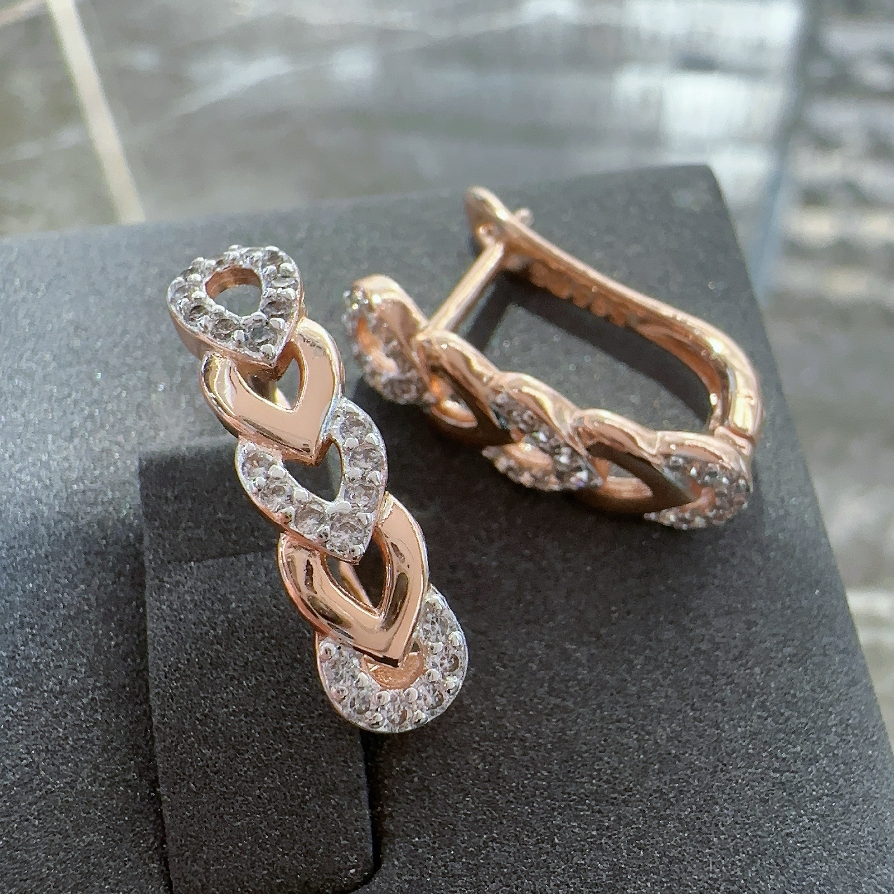Gulkina gold and silver dual-color ear buckles, zircon earrings, cross-border e-commerce earrings, 585 rose gold real gold color-preserving electroplated jewelry, Russian trade wholesale jewelry, earrings factory wholesale Specification image