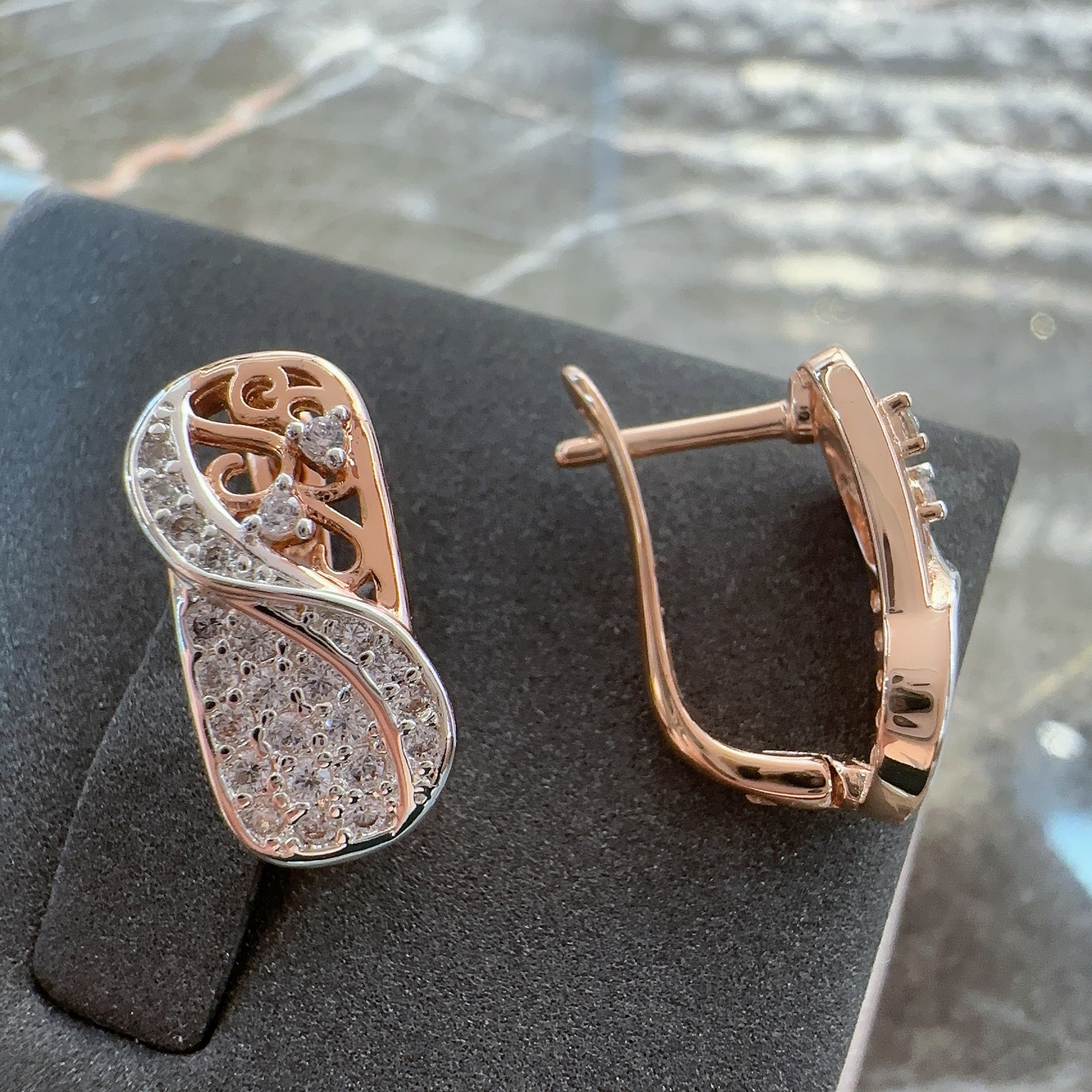 Gulkina's new micro-inset zircon earrings, exquisite two-color earrings, 585 rose gold cross-border direct supply, Russian jewelry, hollow zircon earrings, earrings and pendants factory wholesale detail image 2