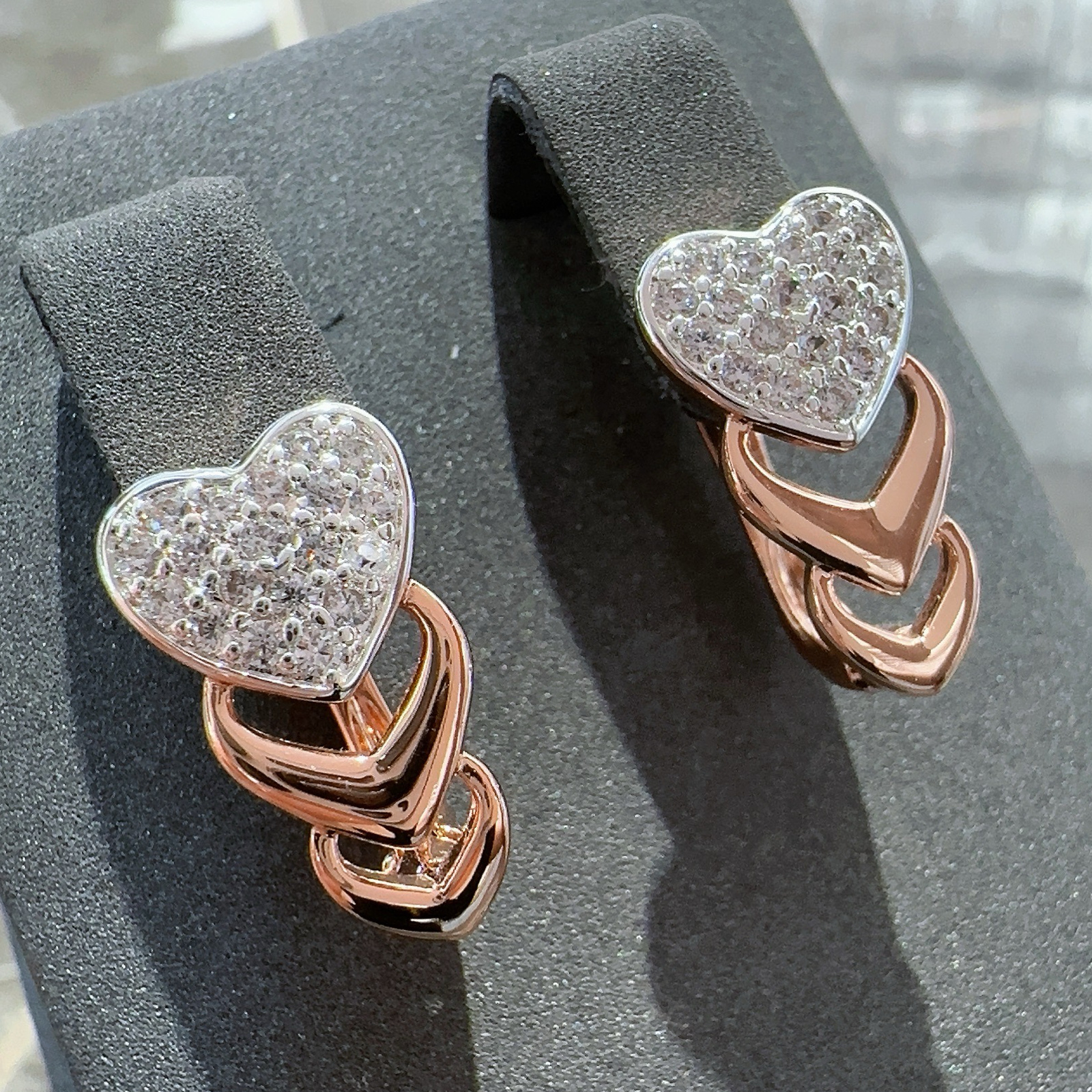 Gulkina Zircon earrings for women in gold and silver dual color 585 purple gold electroplated heart-shaped earrings factory wholesale European and American jewelry Zircon earrings factory direct sales