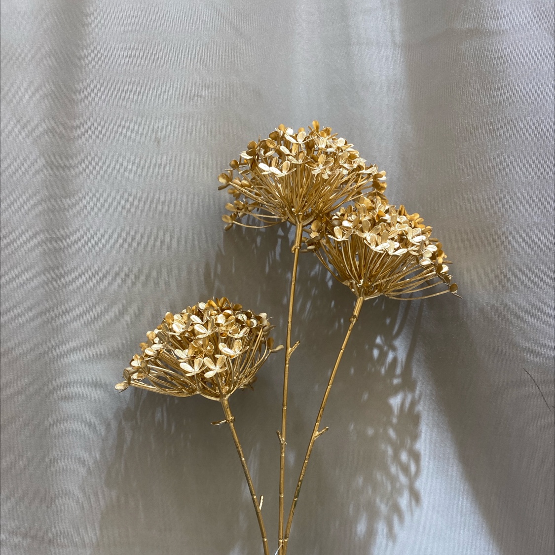 Silicone material artificial flowers, high-end anti-real flower decorative items, interior decoration art, realistic touch of flowers, ecological and environmentally friendly artificial flowers