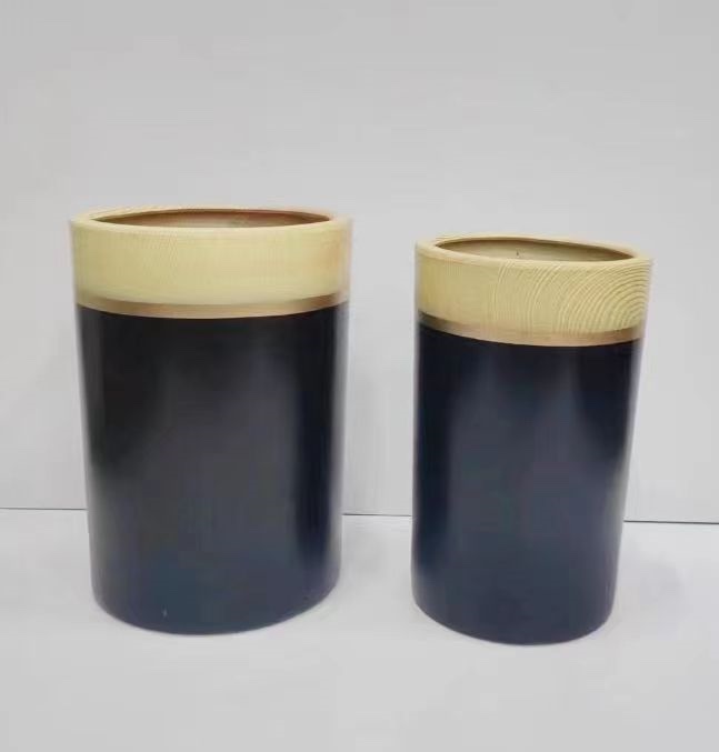 Simple wood-grain ceramic vase, black cylindrical vase, beautiful and durable flower art piece, home decoration