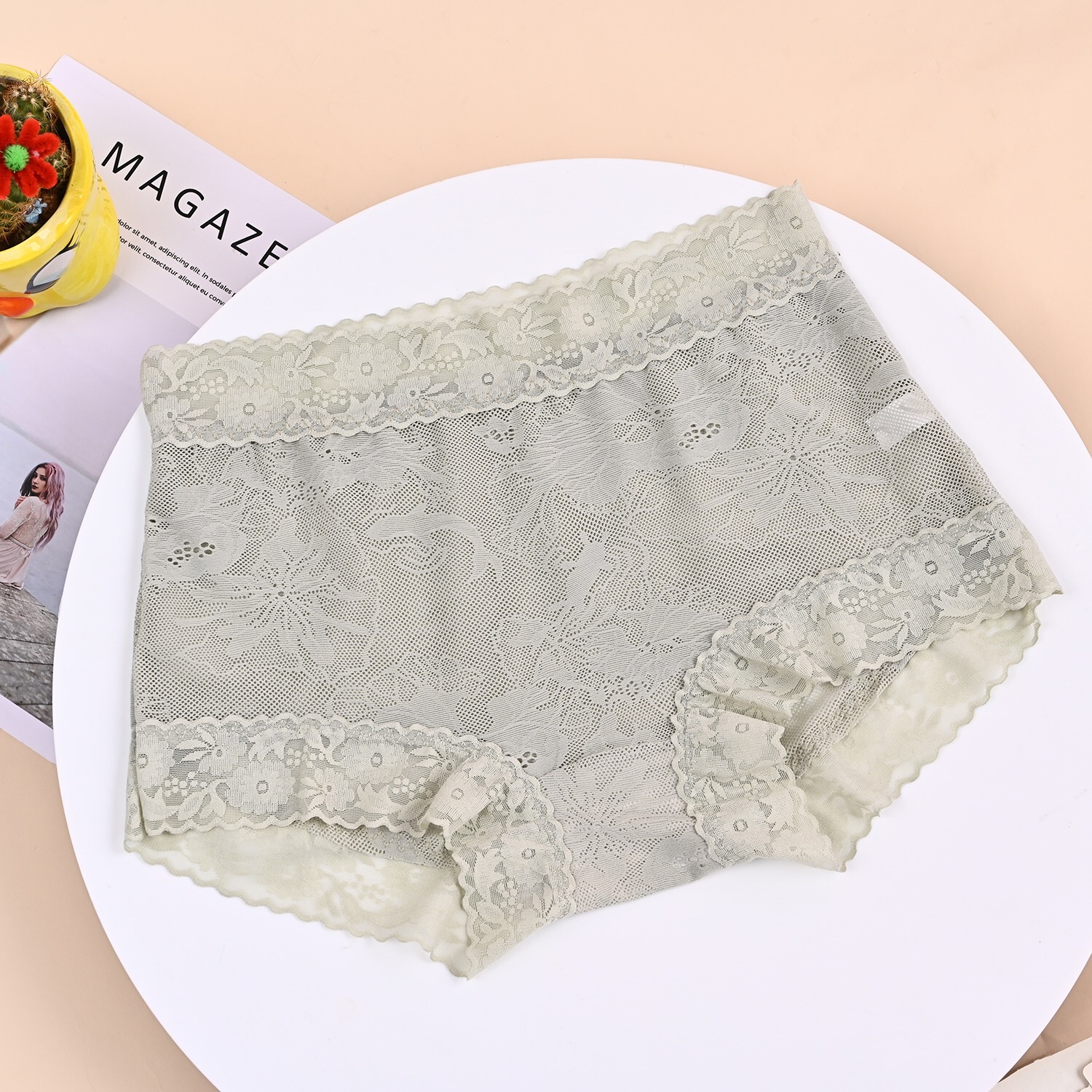 solid color high waist lace girl underwear front display