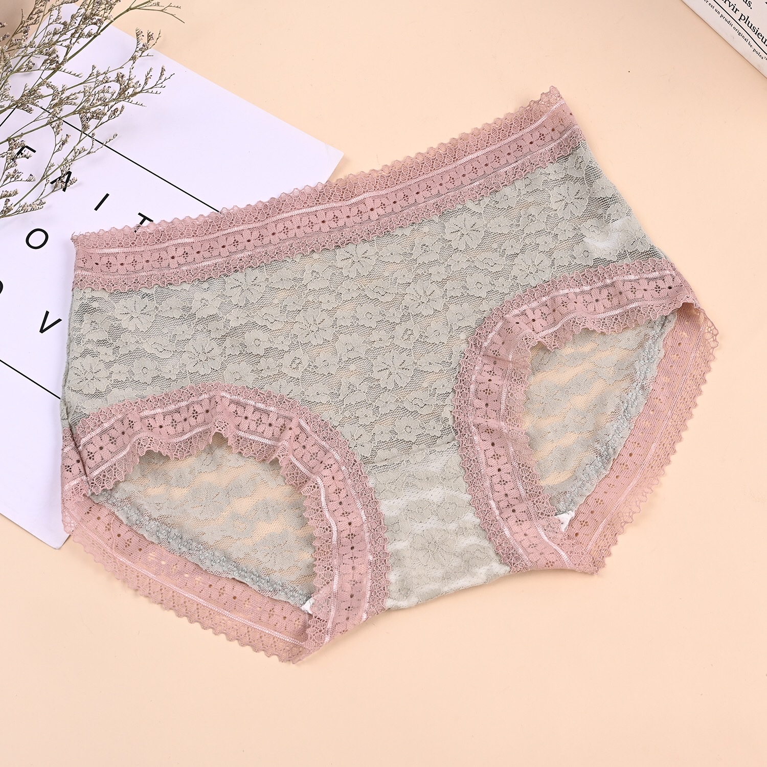 Underwear Solid Color Mid-Waist Lace Girls Underwear Sexy Lightweight Breathable Comfortable White Bottom Crotch Women Briefs Item Picture