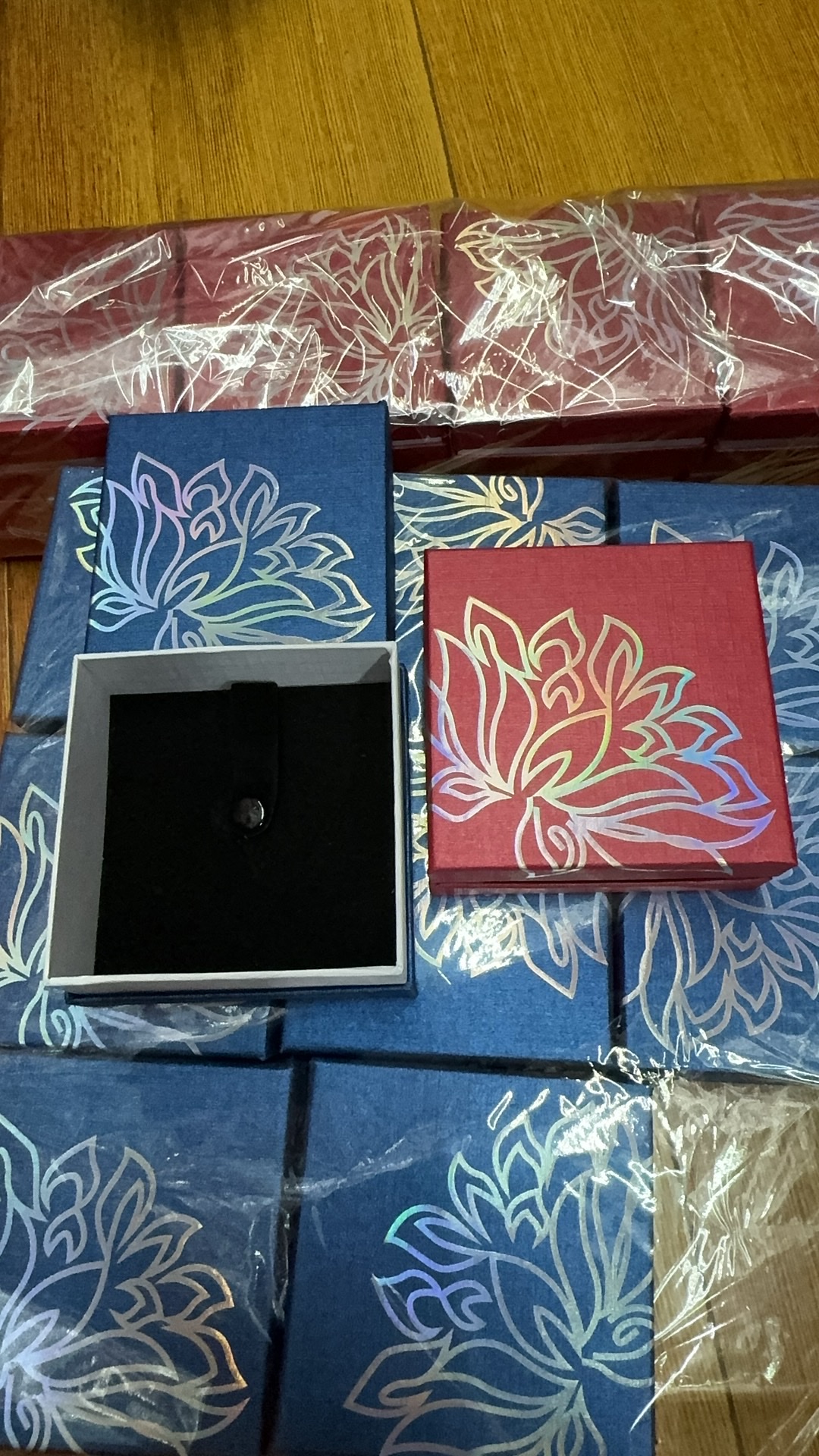 小手串 小手镯 荷花图案 包装盒产品图