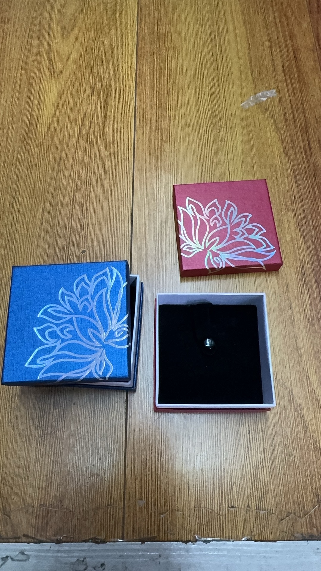 小手串 小手镯 荷花图案 包装盒