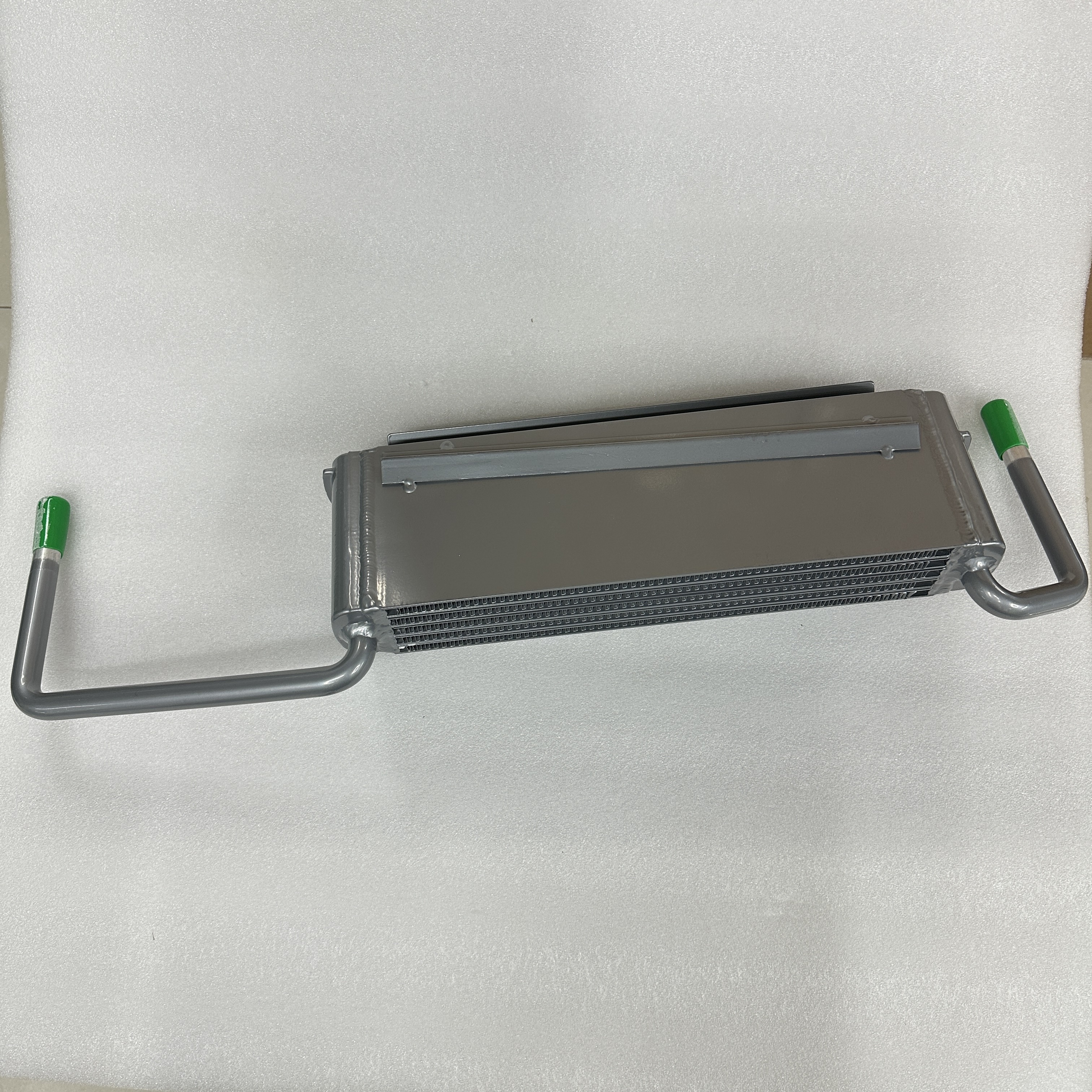Automotive parts are suitable for Deutz engine F6L912 oil cooler radiator 02234414 Item Picture