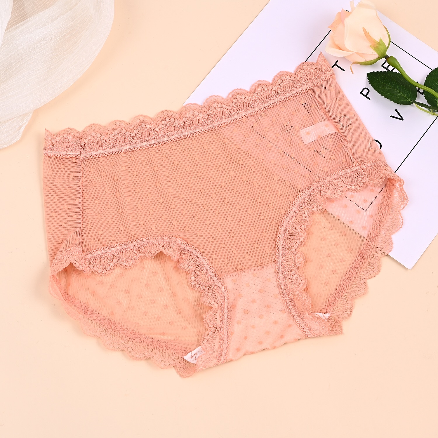 Solid Color Mid-Waist Lace Polka Dot Girls Underwear Sexy, Light And Comfortable No Feeling No Trace Women Briefs details Picture