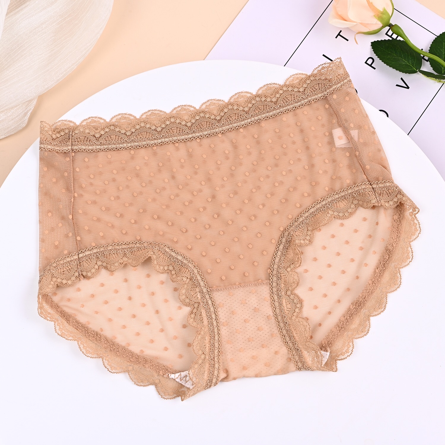 Solid Color Mid-Waist Lace Polka Dot Girls Underwear Sexy, Light And Comfortable No Feeling No Trace Women Briefs Specification drawing