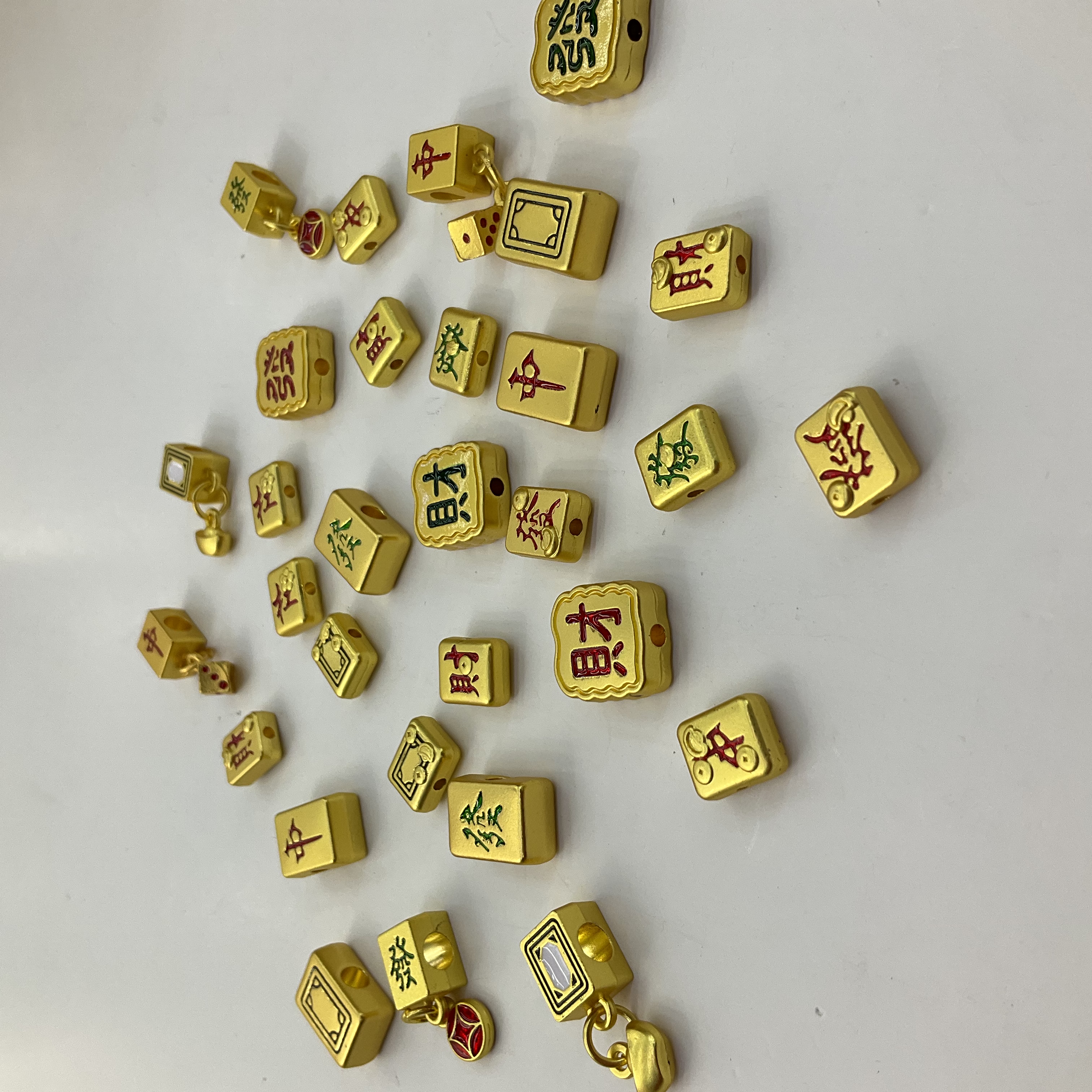 民族风锌合金麻将红中发财白板串珠手链杠上开花东南西北编织绳DIY配件产品图