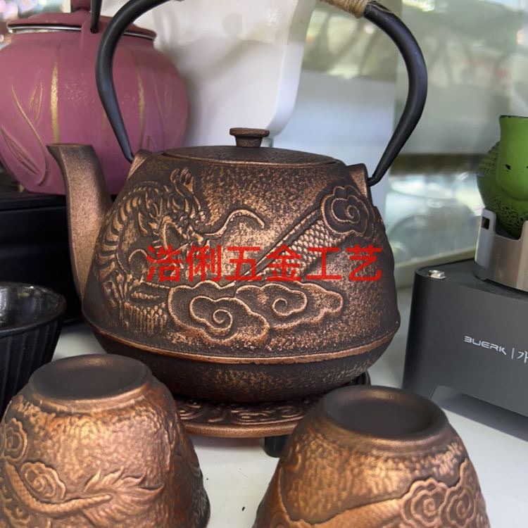 Cast Iron Teapot Gift Set Enamel Tea Set Factory Wholesale Customization Of Various Capacities Of Iron Teapots Application Scenario