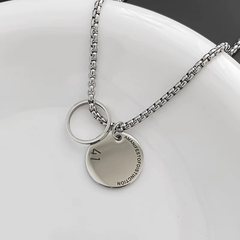 Factory direct sales: Ring letter versatile titanium steel men's necklace, women's collarbone chain, hip-hop style niche design, high-end sweater chain Item Picture