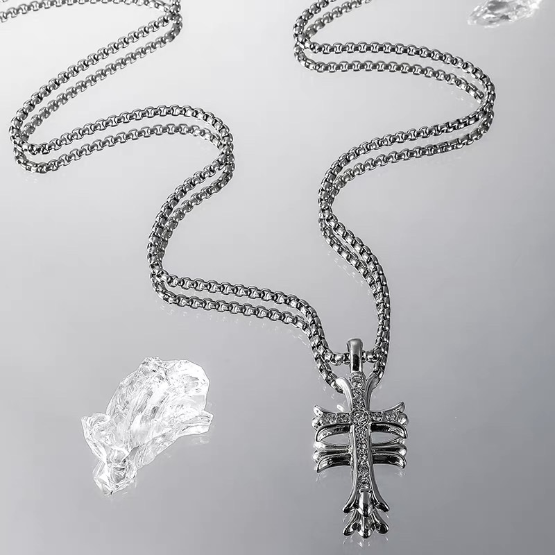 Factory direct sales, micro-inlaid cross hip-hop necklace, niche design sense, titanium steel non-fading street sweatshirt chain, internet-famous sweater chain detail image 5