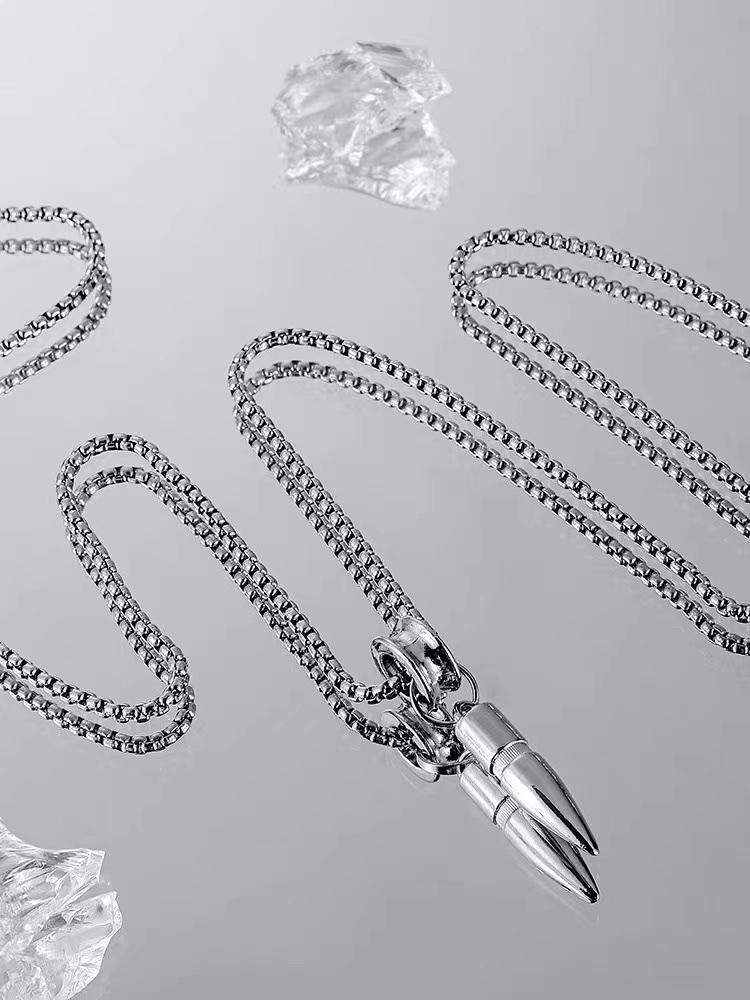 Factory direct sales bullet pendant necklace, men's trendy versatile chain, men's trendy brand, high-end, light luxury, niche men's accessories detail image 5