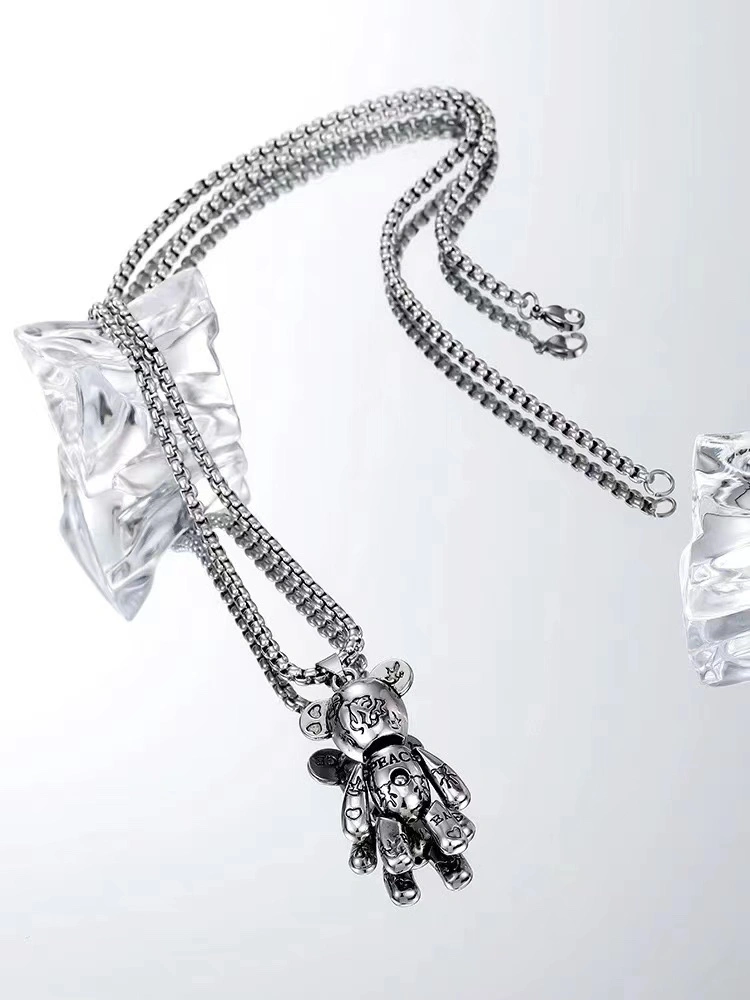Factory direct sales of movable violent bear titanium steel necklace, hip-hop men's trendy punk couple sweater chain, women's niche hoodie pendant detail image 4