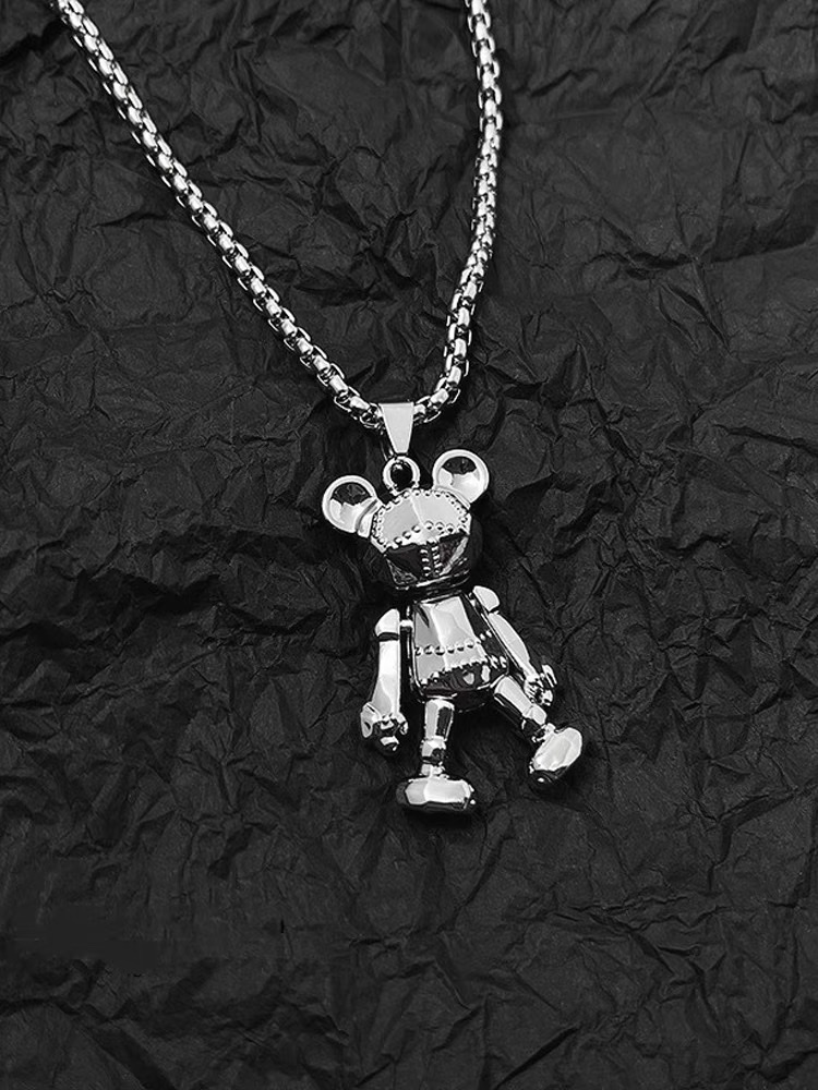 Factory direct sales of bear pendants, men's necklaces, men's trendy accessories, men's chains, trendy brands, versatile and high-end accessories detail image 4