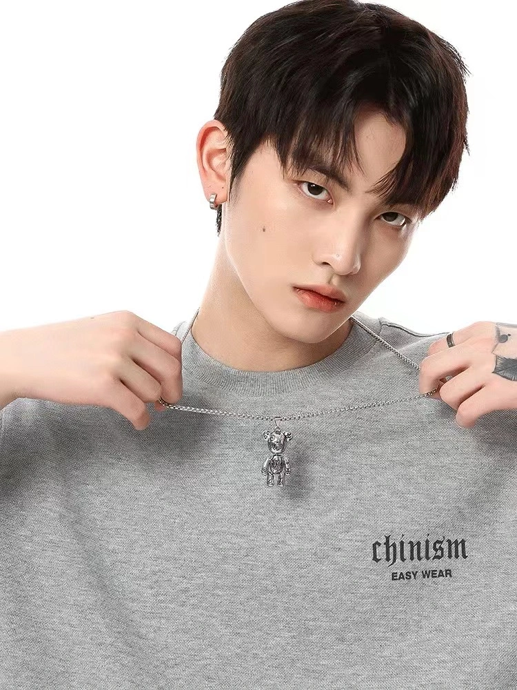 Factory direct sales of movable violent bear titanium steel necklace, hip-hop men's trendy punk couple sweater chain, women's niche hoodie pendant detail image 2