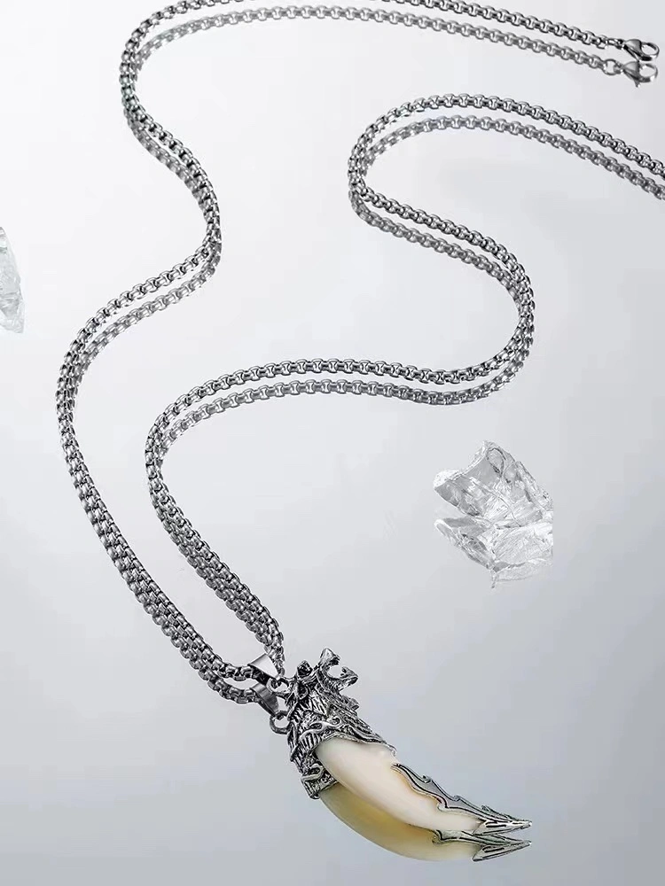 Factory direct sales of new Chinese ethnic style retro heavy industry Wolf tooth super powerful, individual, niche and cool sweater chain detail image 5