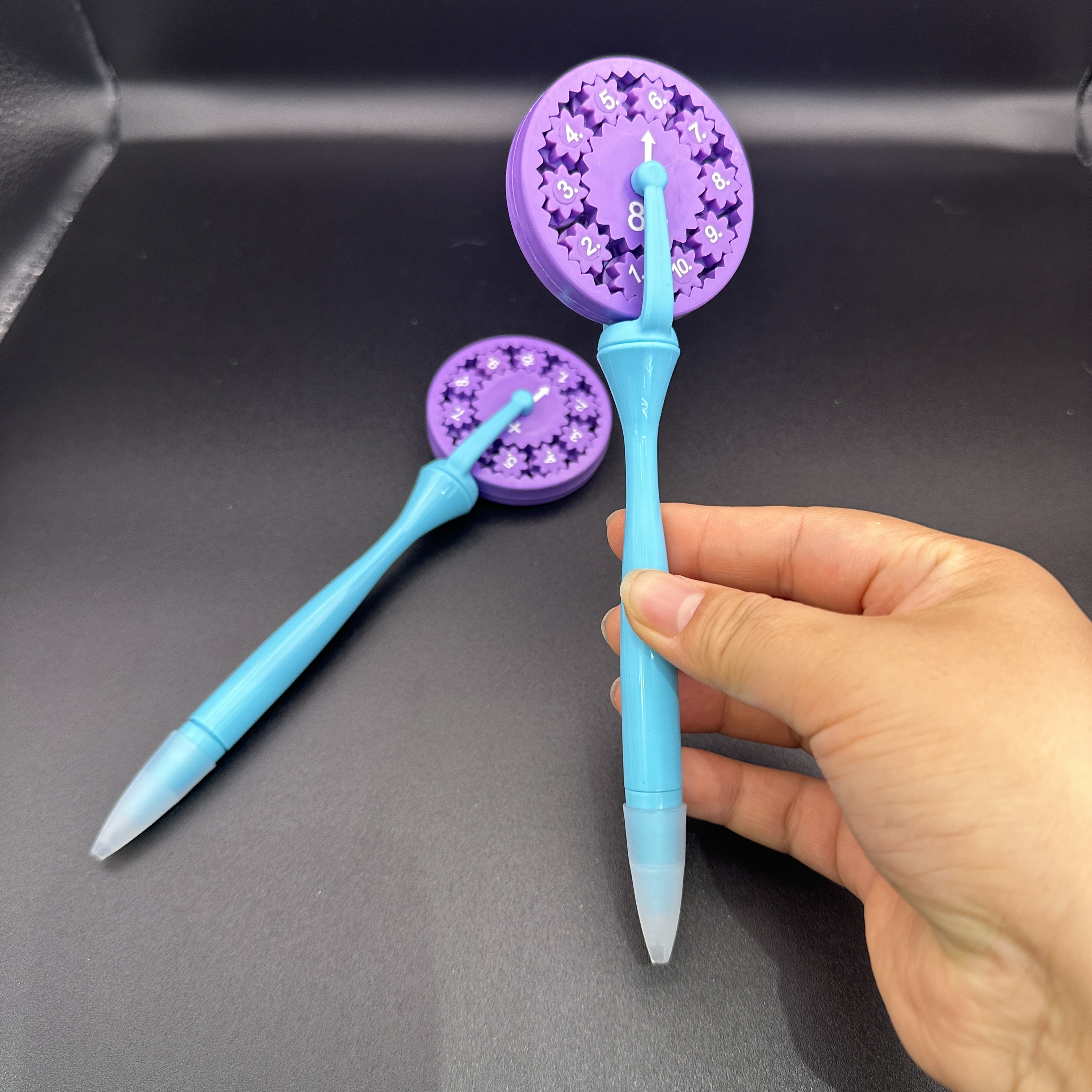 Digital gyro Decompression pen Gear gyro Decompression toy pen TIKTOK explosive Amazon MATH FACTS Math Teaching Gyro pen Add subtract multiply divide Digital gyro Digital fidget spinner Specification drawing