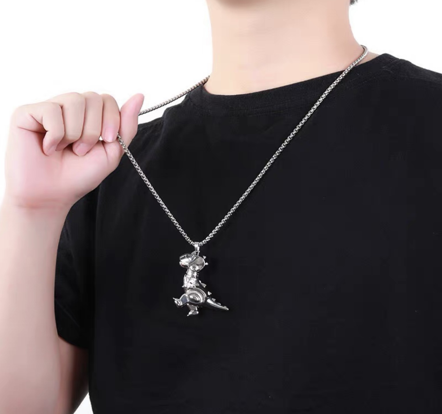 Factory direct sales of cartoon machine dinosaur necklaces, men's cool hip-hop pendants, women's summer ins sweatshirt chain accessories detail image 2