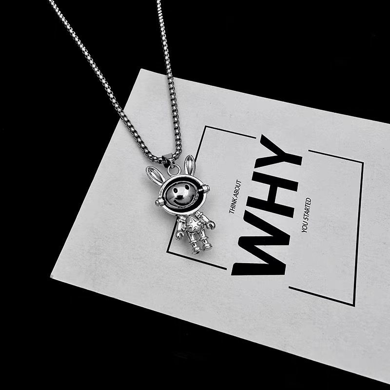 Factory direct sales: Smiling little rabbit necklace, sweater chain, long hip-hop pendant for women, niche design, autumn and winter decoration Application Scenario