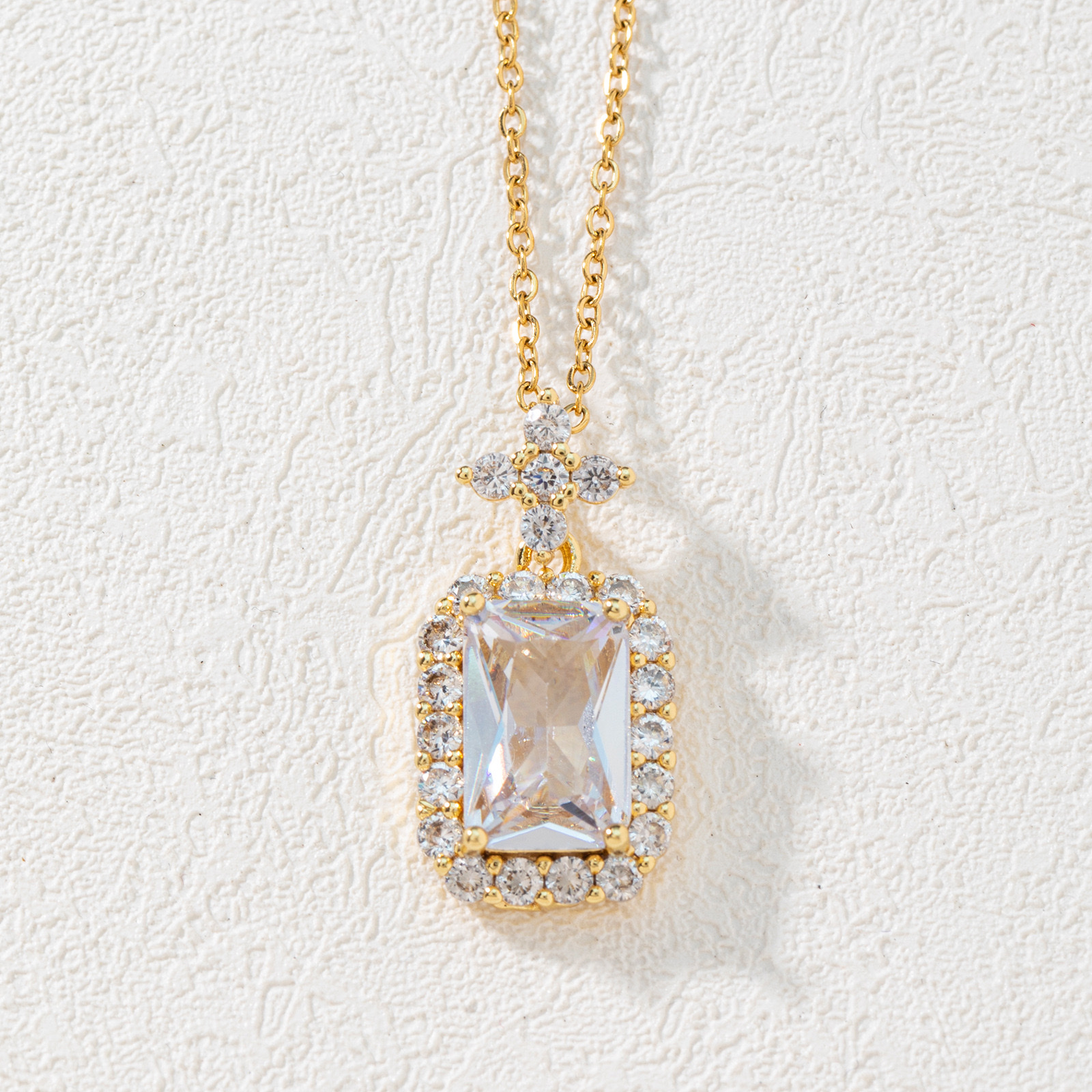 Fashionable zircon crystal best-selling pendant necklace, women's retro charm, emerald sweater chain, cross-border Amazon accessories from Europe and America details Picture